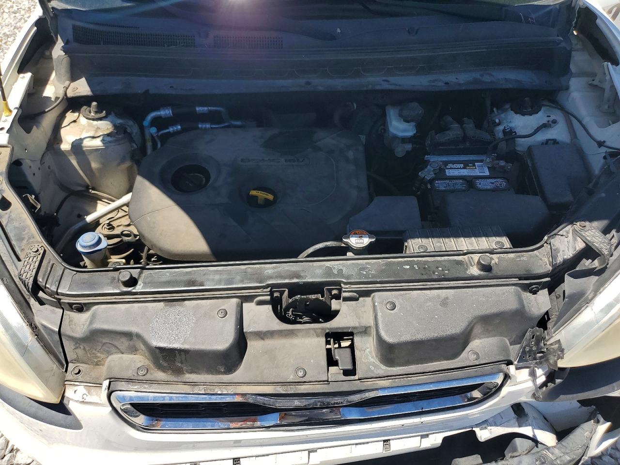 2012 Kia Soul White vin: KNDJT2A63C7418669