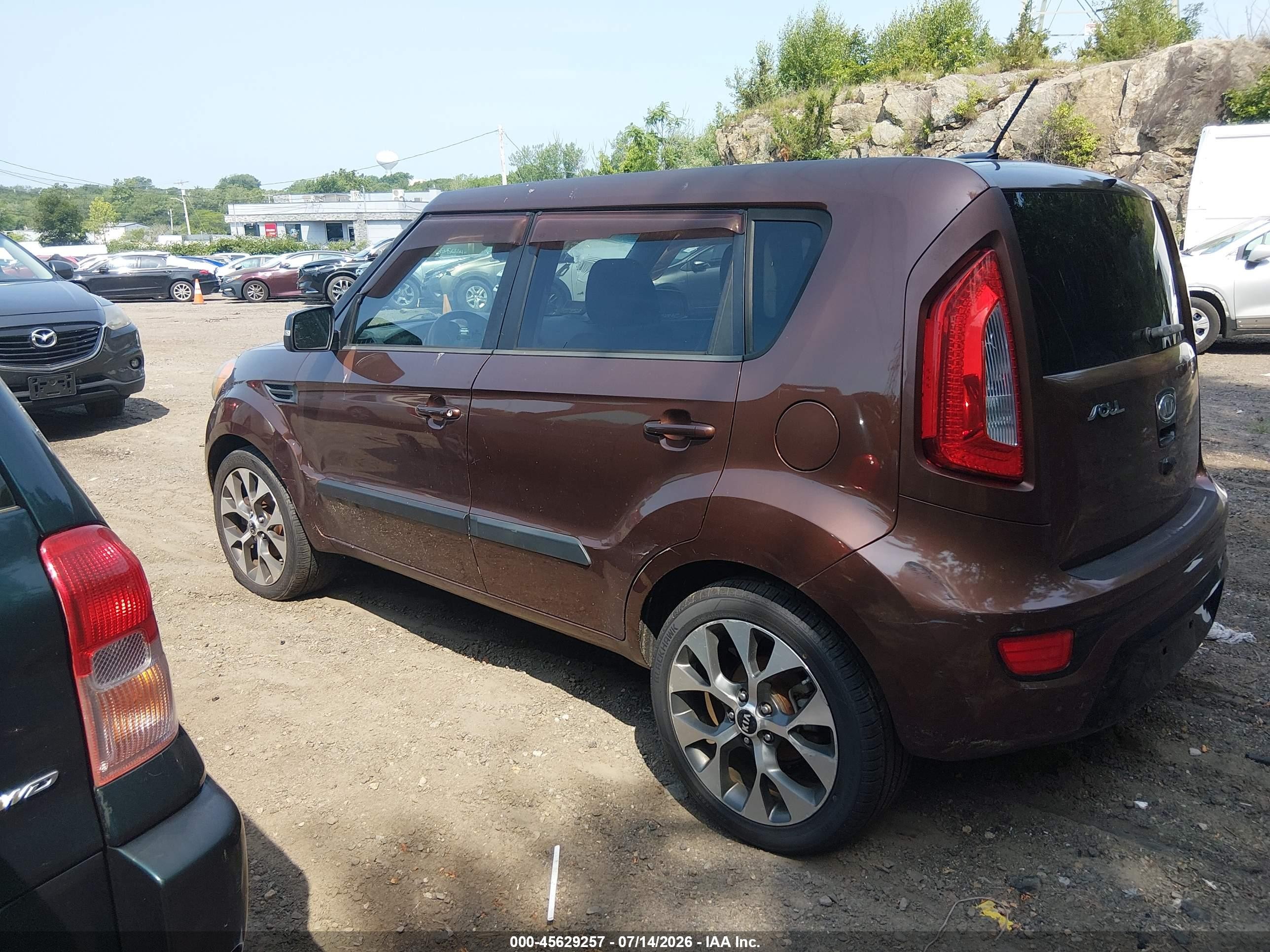2012 Kia Soul ! Brown vin: KNDJT2A63C7432877