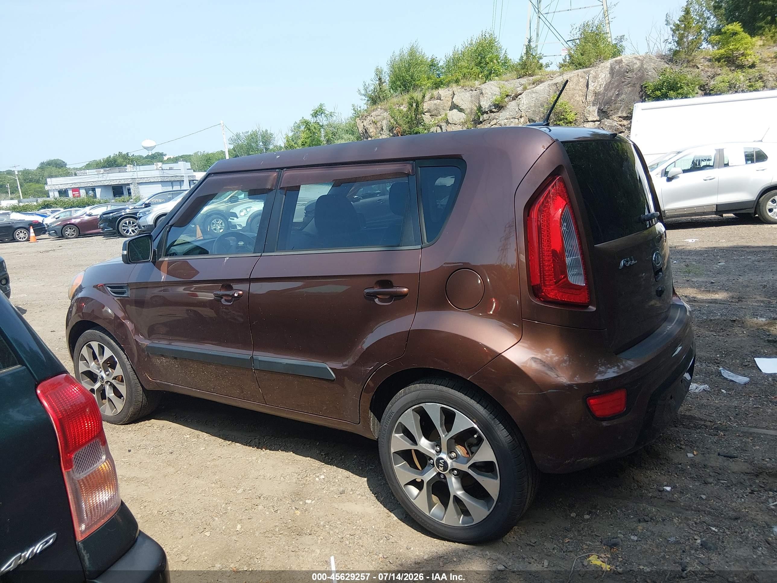 2012 Kia Soul ! Brown vin: KNDJT2A63C7432877