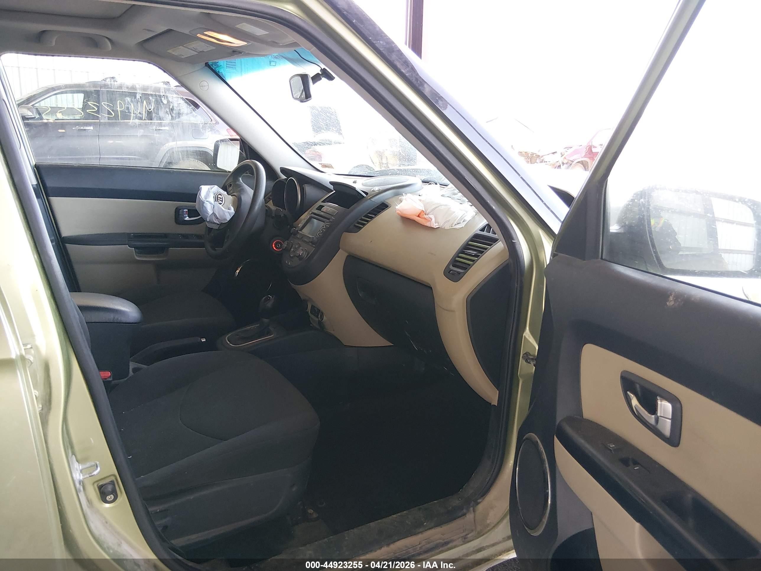 2012 Kia Soul ! Green vin: KNDJT2A63C7434046