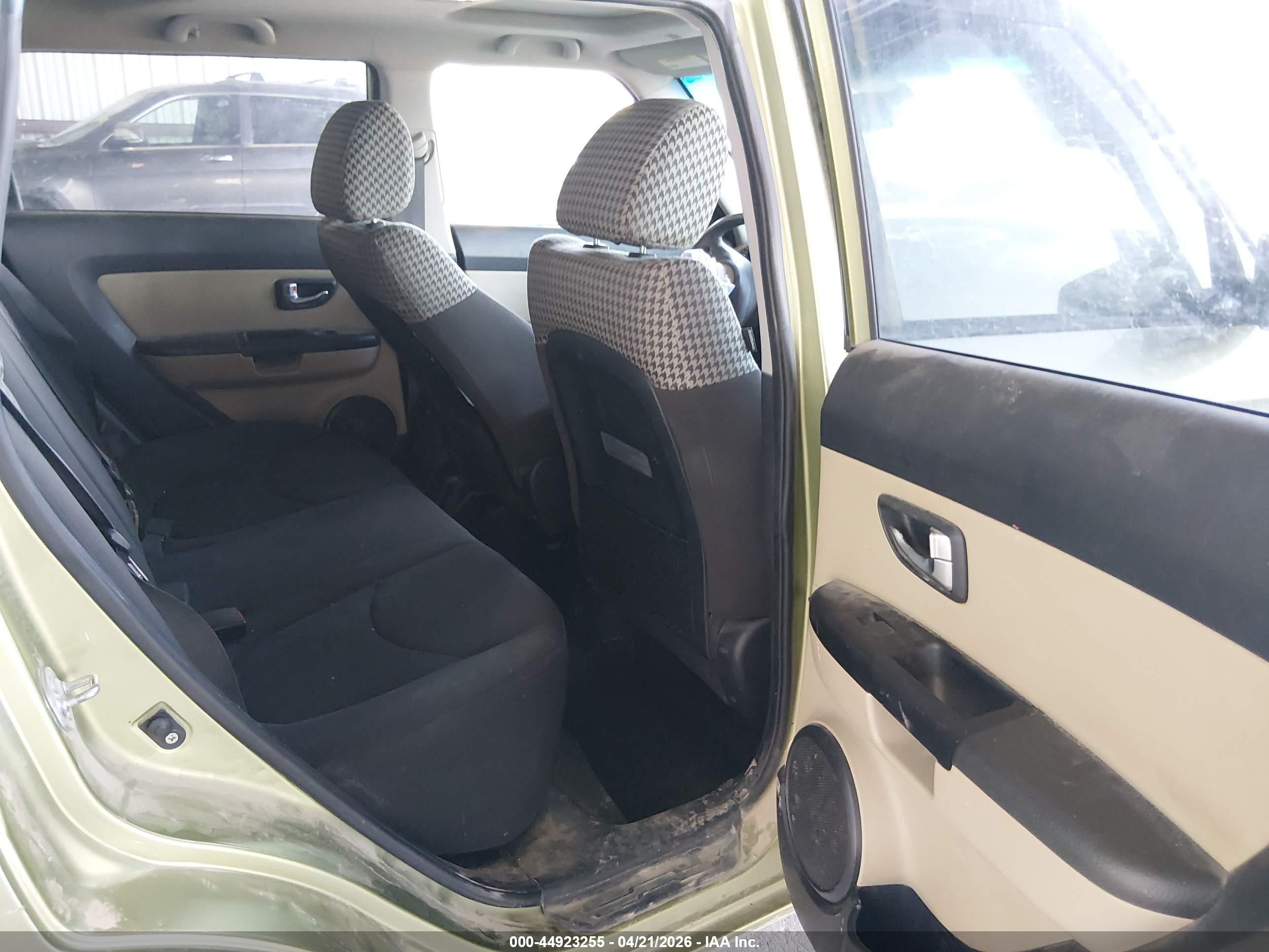 2012 Kia Soul ! Green vin: KNDJT2A63C7434046