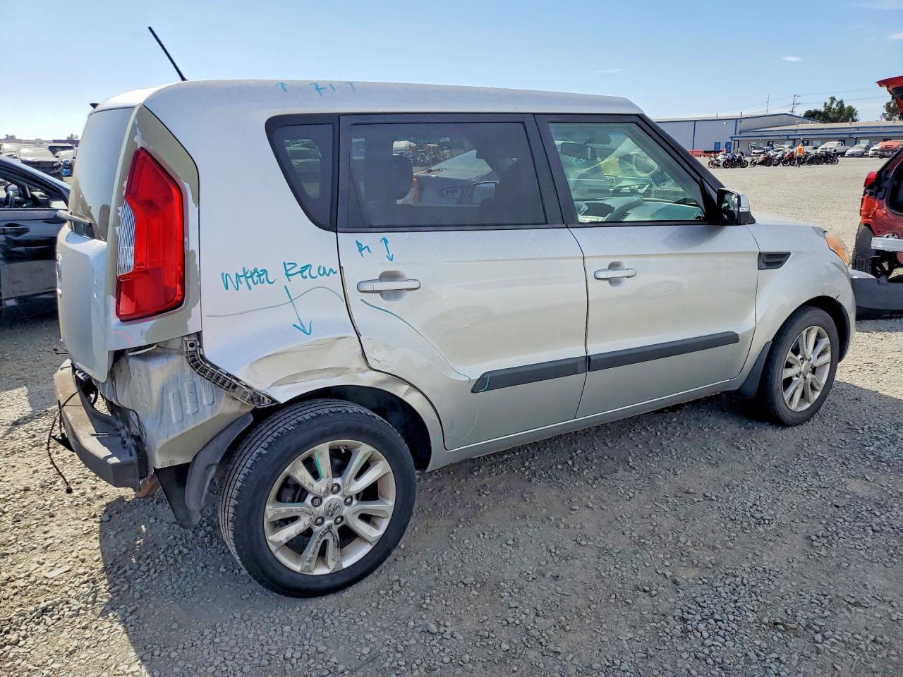 2012 Kia Soul + Silver vin: KNDJT2A63C7435116