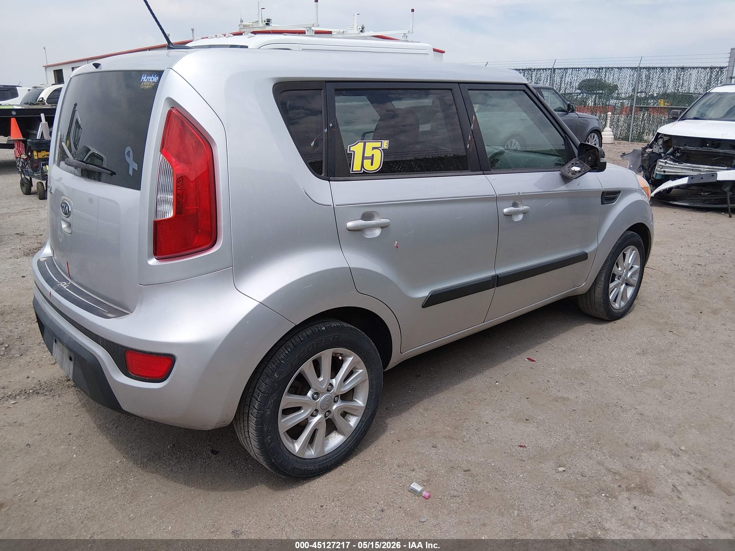 2012 Kia Soul + Silver vin: KNDJT2A63C7435147