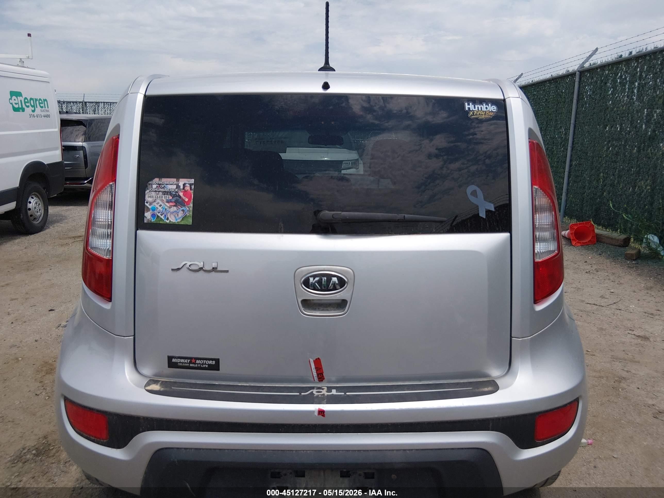 2012 Kia Soul + Silver vin: KNDJT2A63C7435147