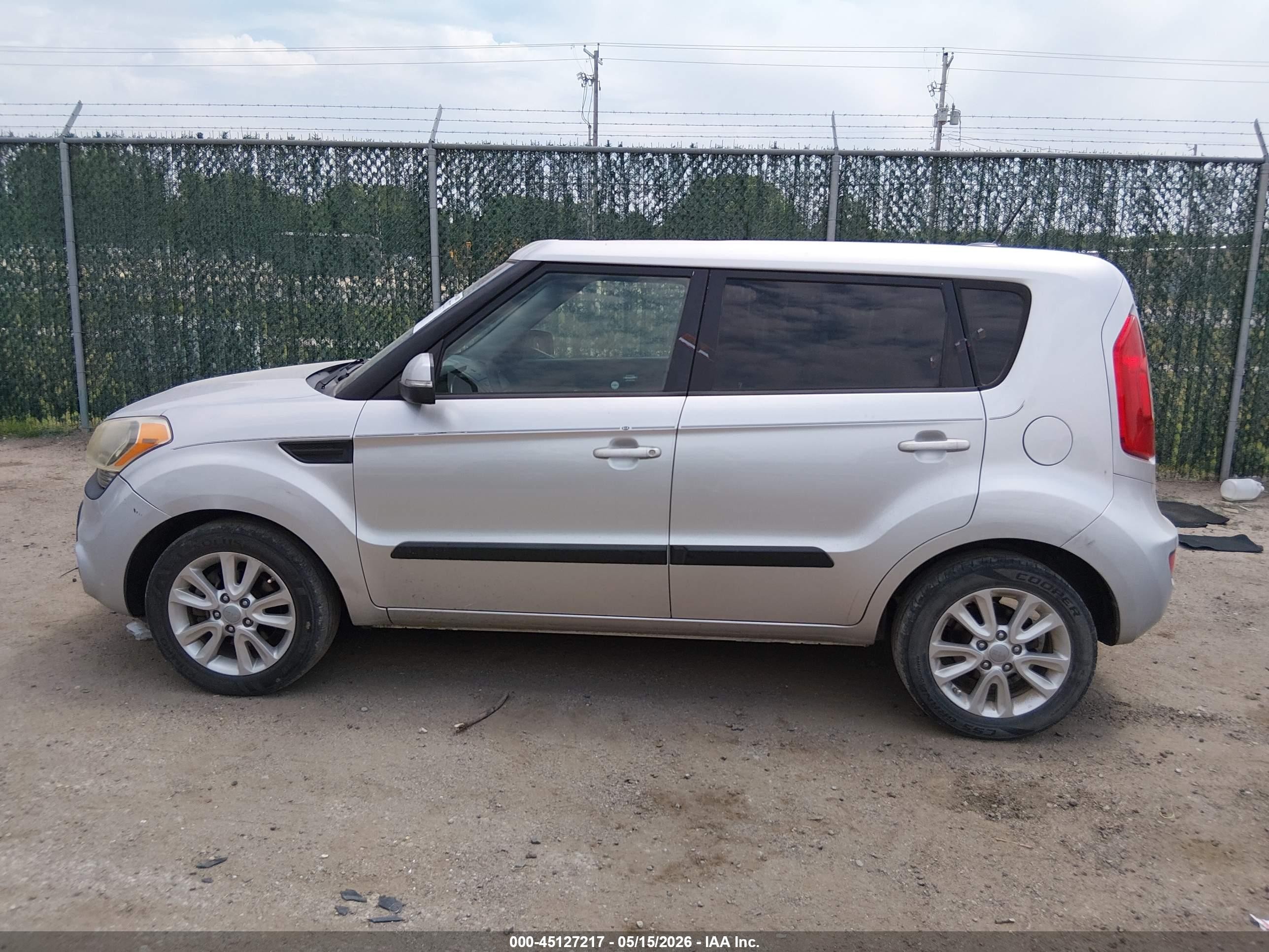 2012 Kia Soul + Silver vin: KNDJT2A63C7435147