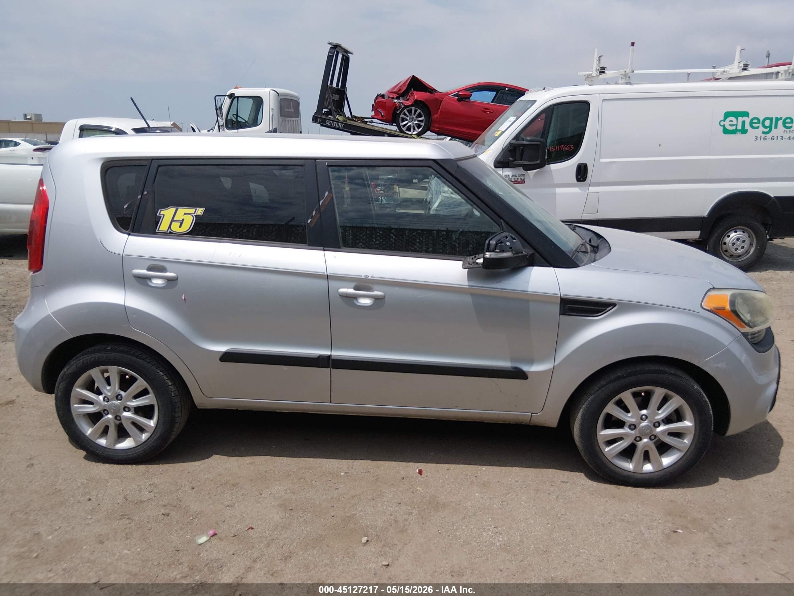 2012 Kia Soul + Silver vin: KNDJT2A63C7435147