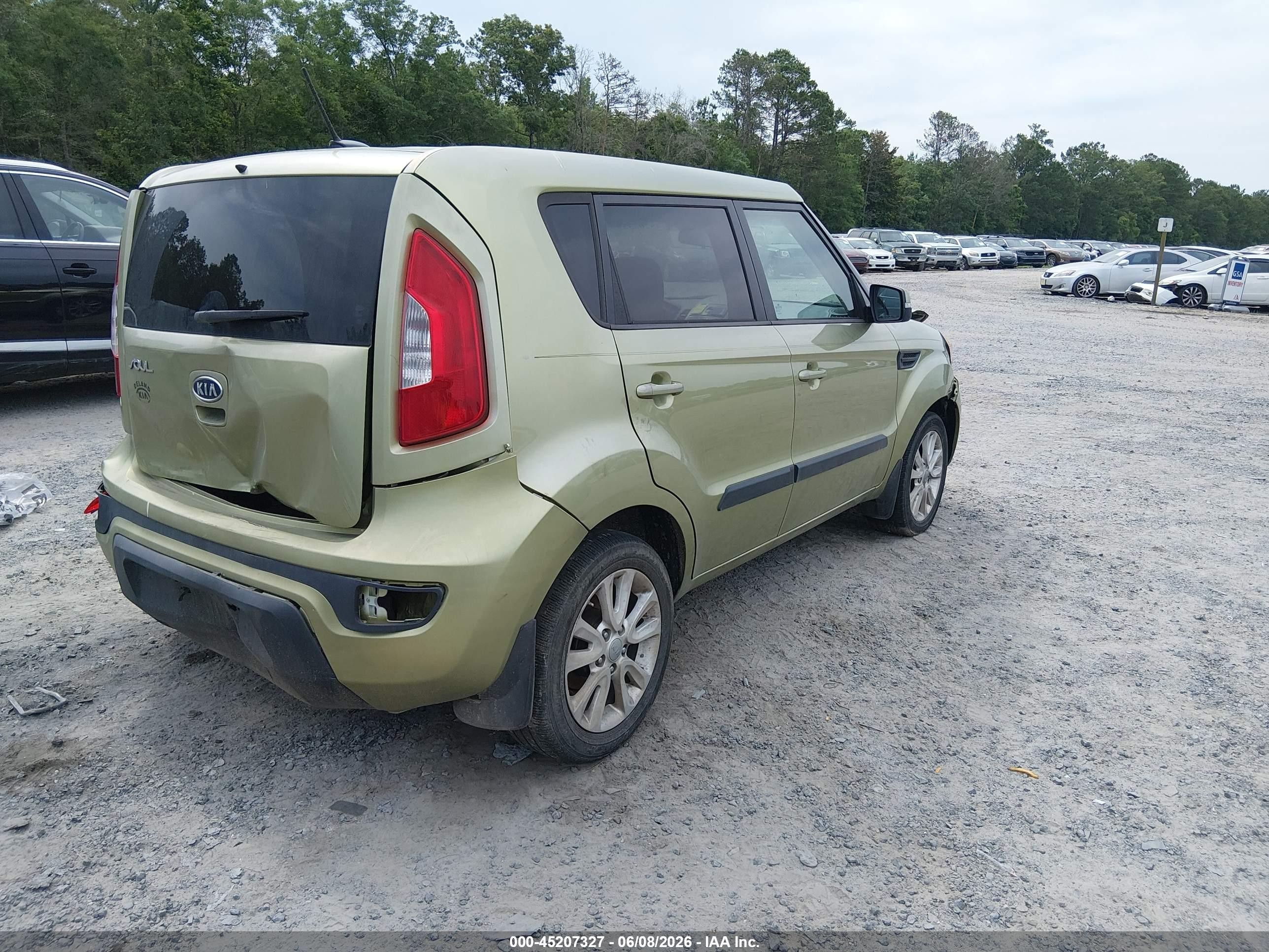 2012 Kia Soul + Green vin: KNDJT2A63C7443331