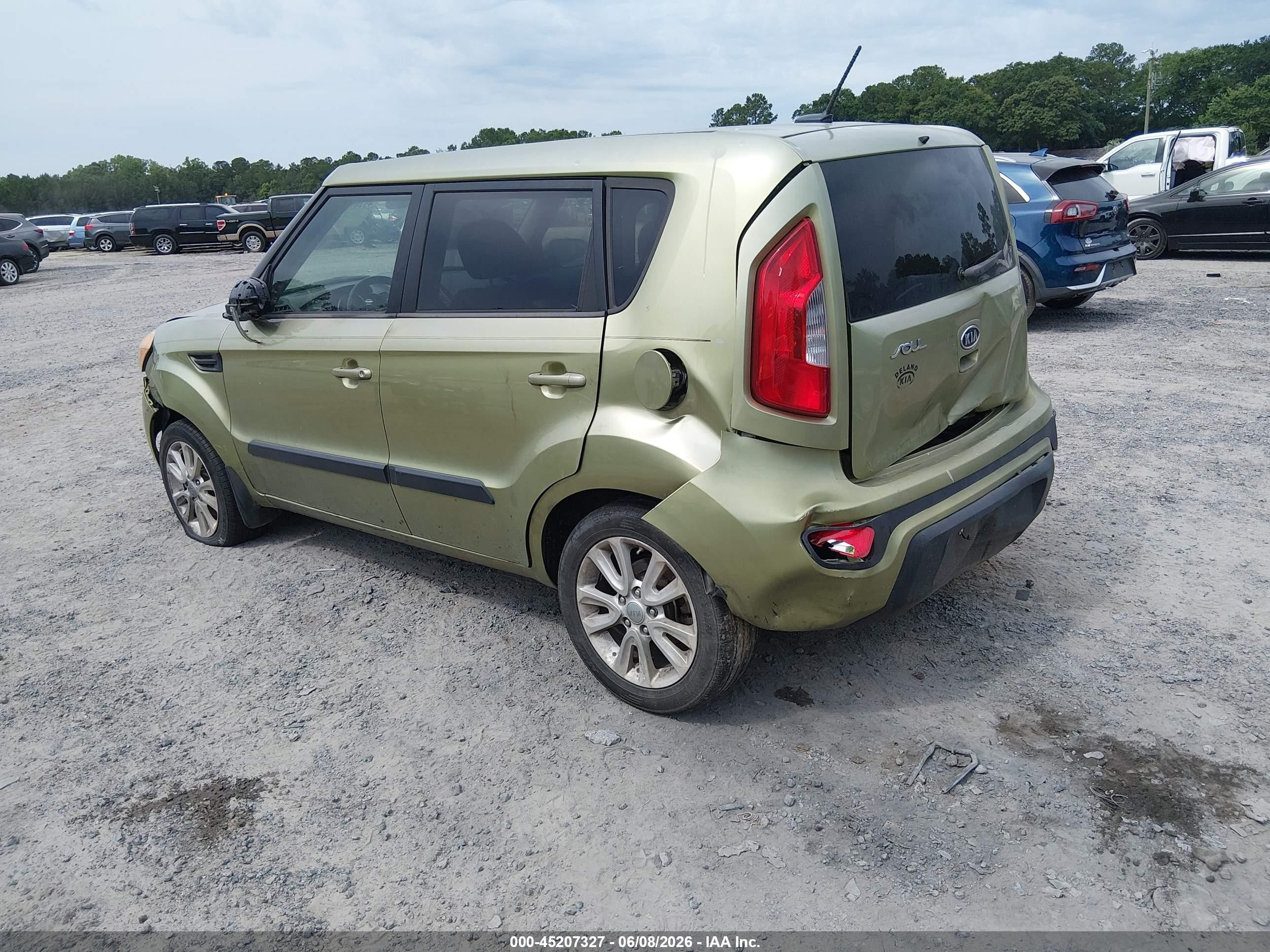 2012 Kia Soul + Green vin: KNDJT2A63C7443331