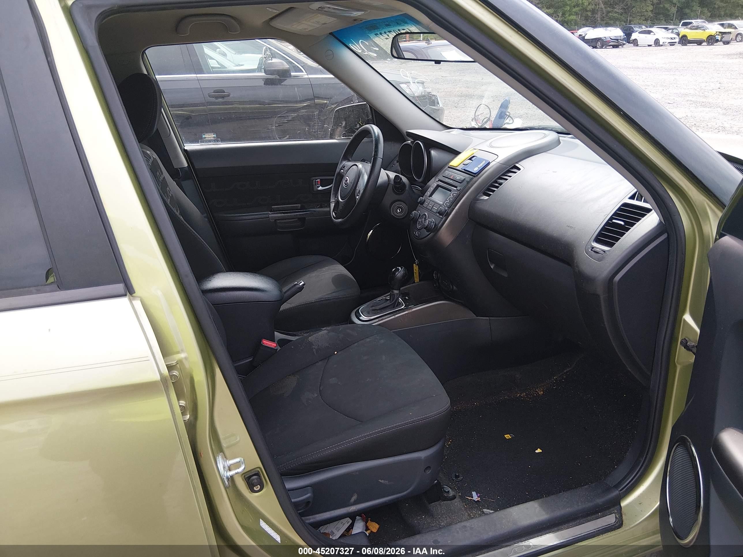 2012 Kia Soul + Green vin: KNDJT2A63C7443331