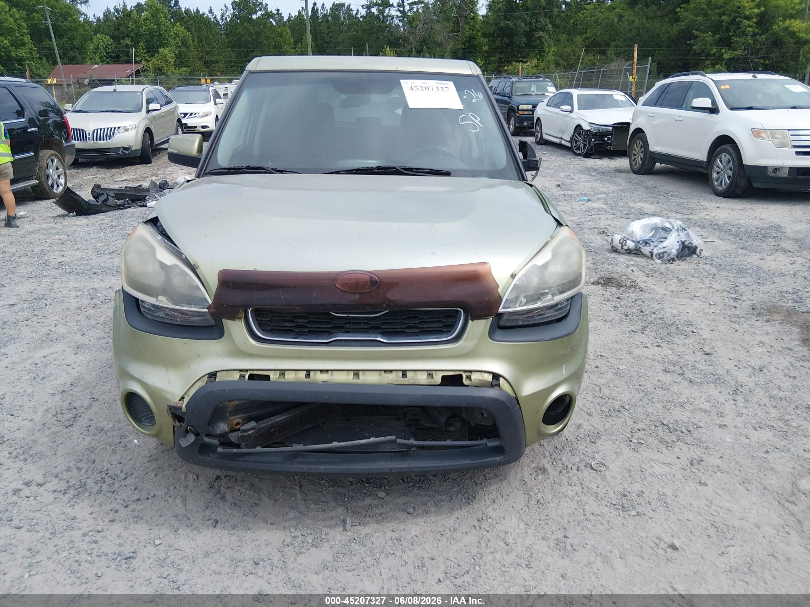 2012 Kia Soul + Green vin: KNDJT2A63C7443331