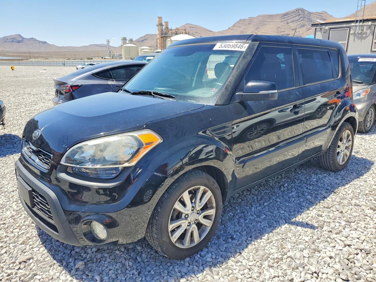 2013 Kia Soul + Black vin: KNDJT2A63D7495592