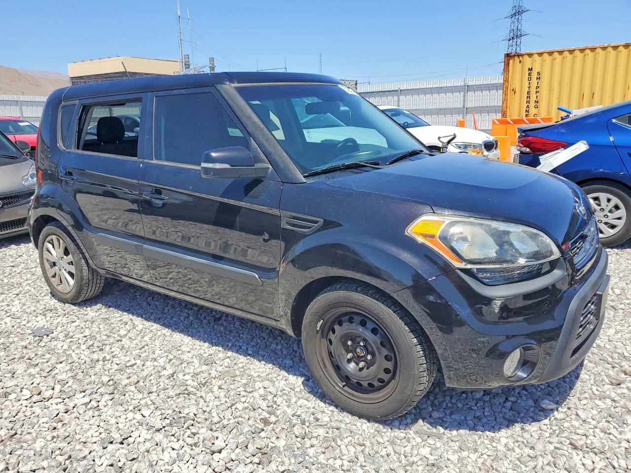 2013 Kia Soul + Black vin: KNDJT2A63D7495592