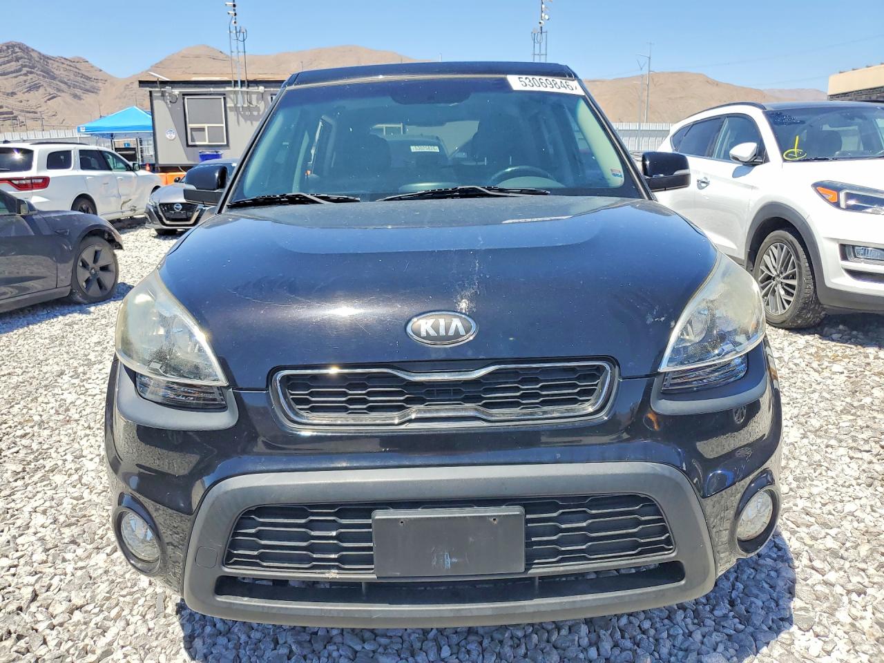 2013 Kia Soul + Black vin: KNDJT2A63D7495592