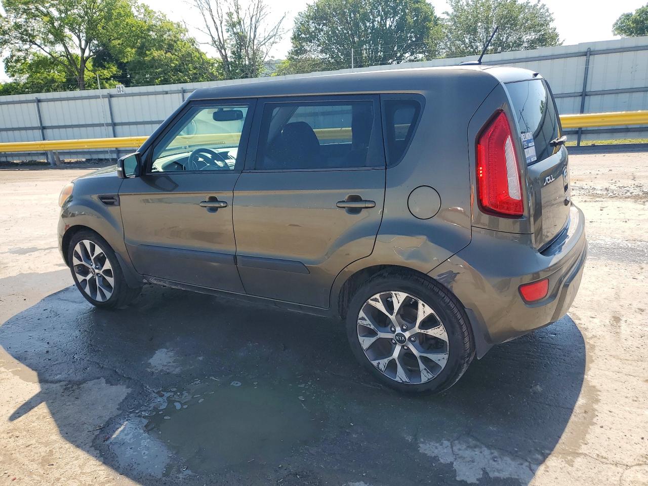 2013 Kia Soul ! Green vin: KNDJT2A63D7513041