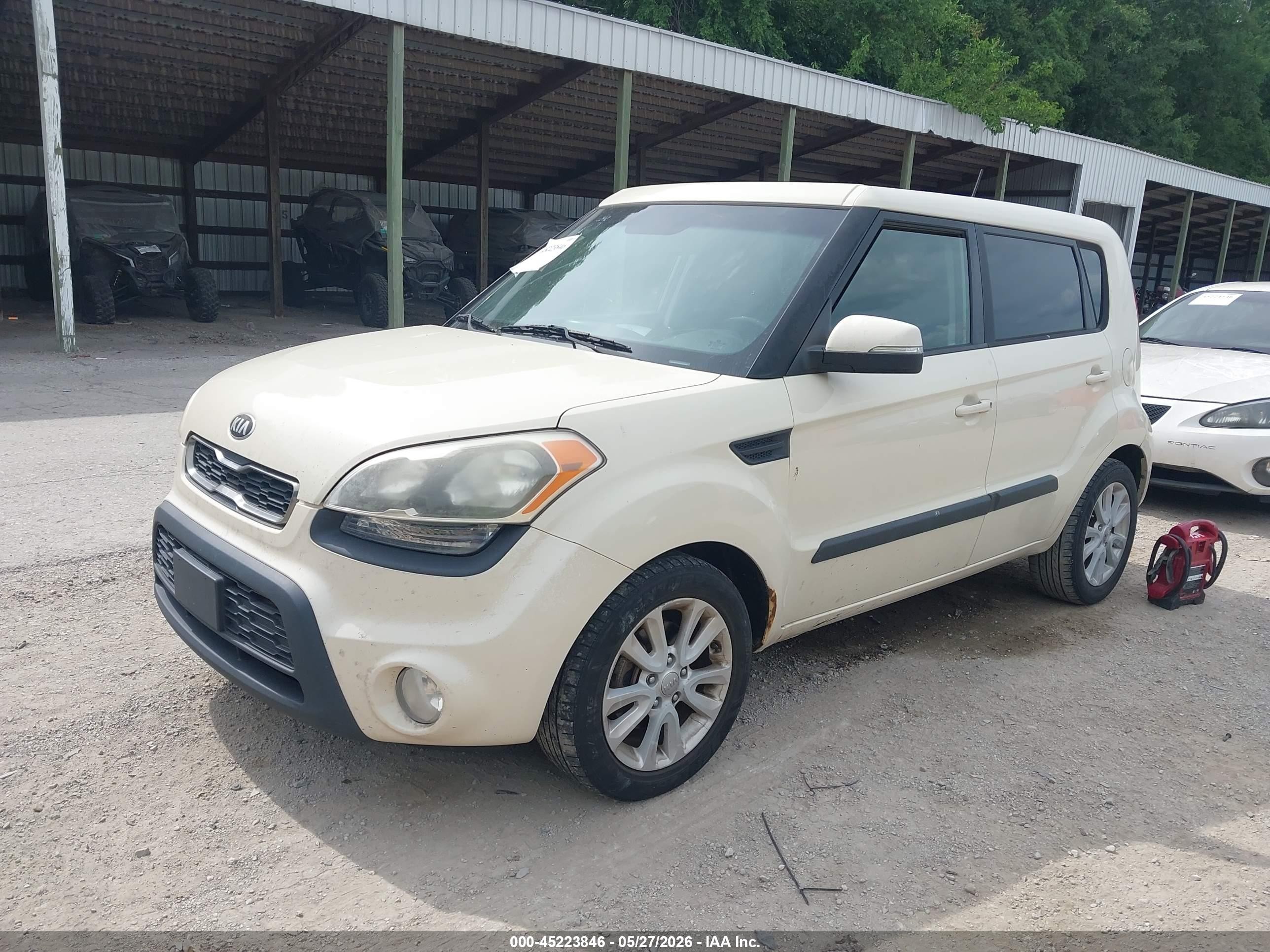 2013 Kia Soul + Gold vin: KNDJT2A63D7521964