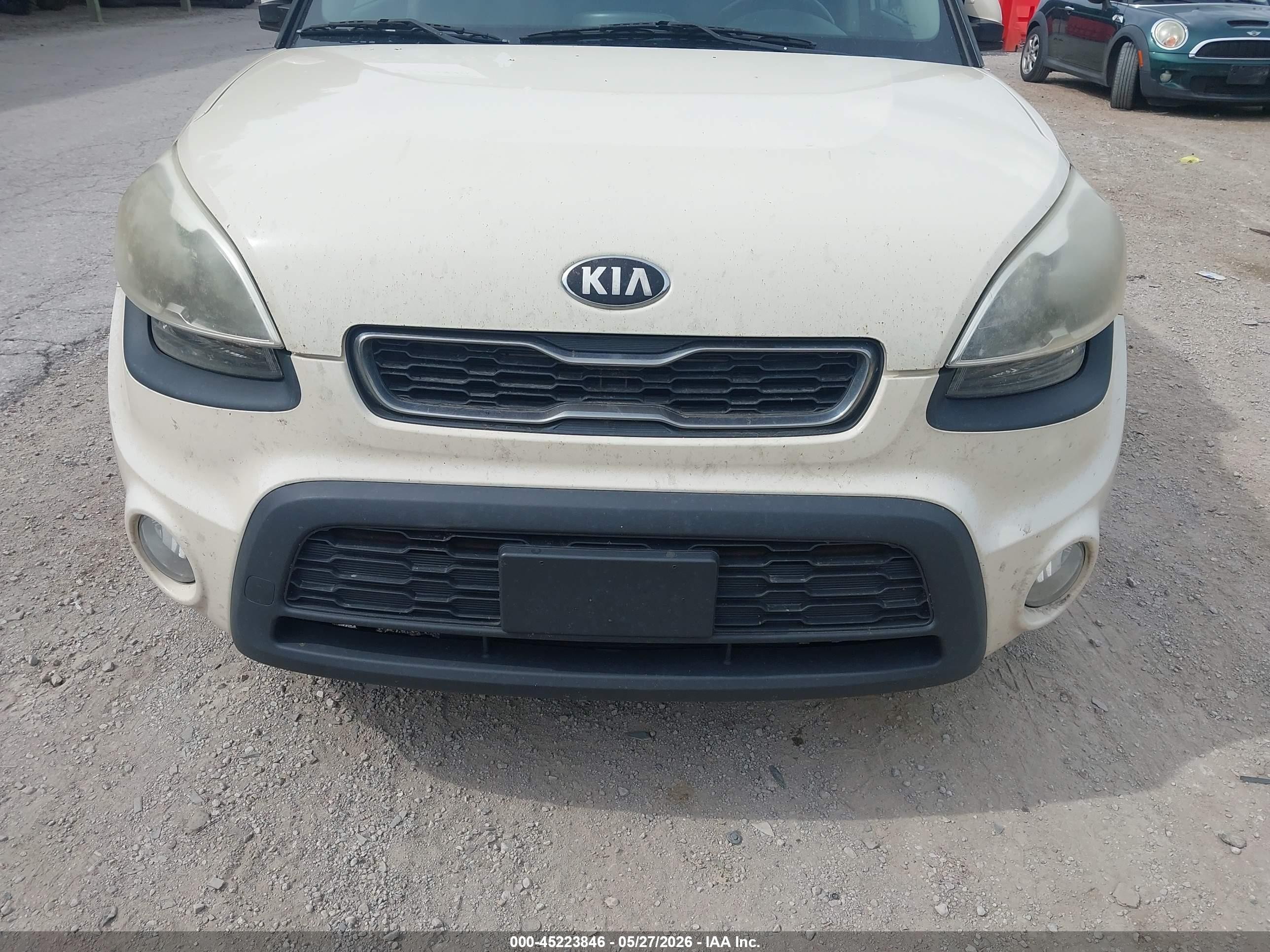 2013 Kia Soul + Gold vin: KNDJT2A63D7521964