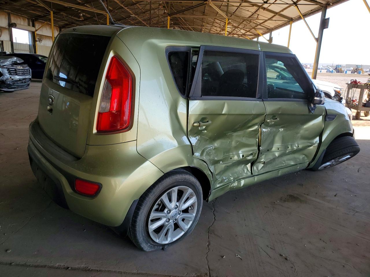 2013 Kia Soul + Green vin: KNDJT2A63D7528848