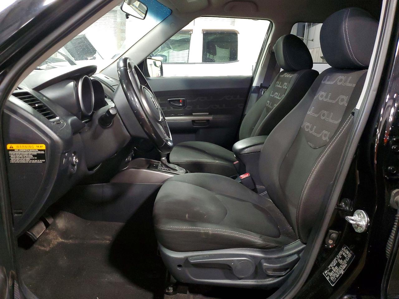 2013 Kia Soul + Black vin: KNDJT2A63D7538358