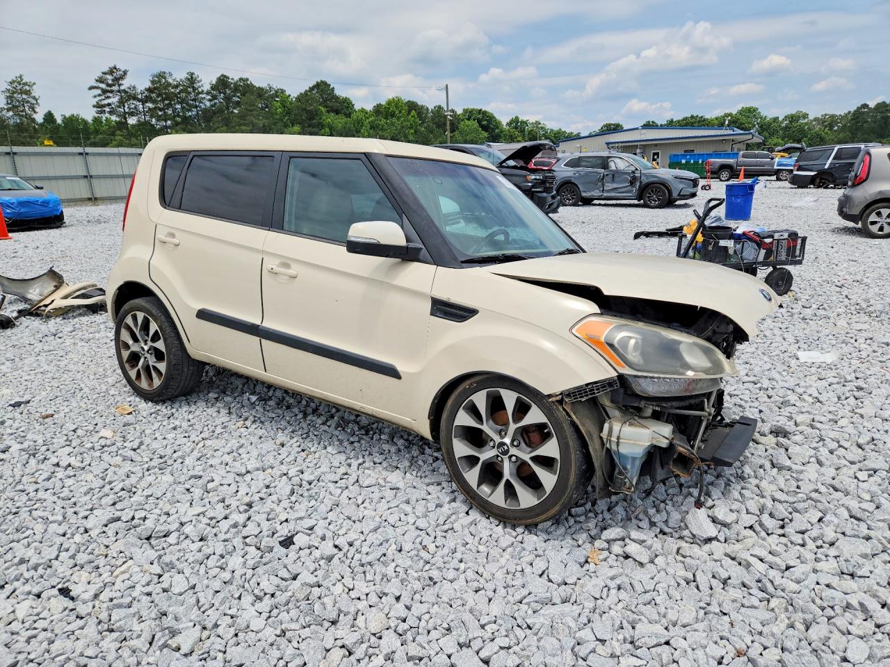 2013 Kia Soul ! Beige vin: KNDJT2A63D7573451