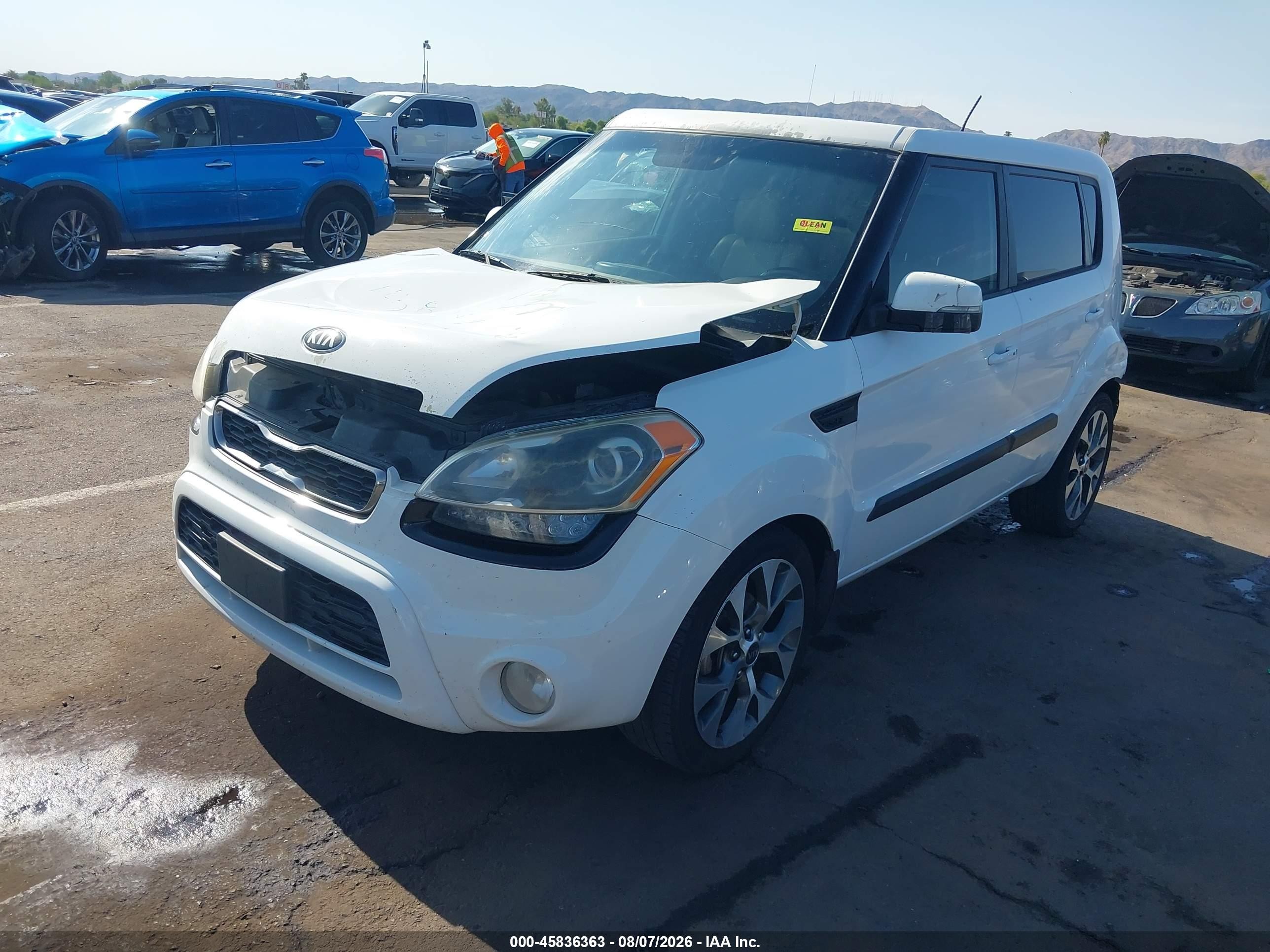 2013 Kia Soul ! White vin: KNDJT2A63D7590041