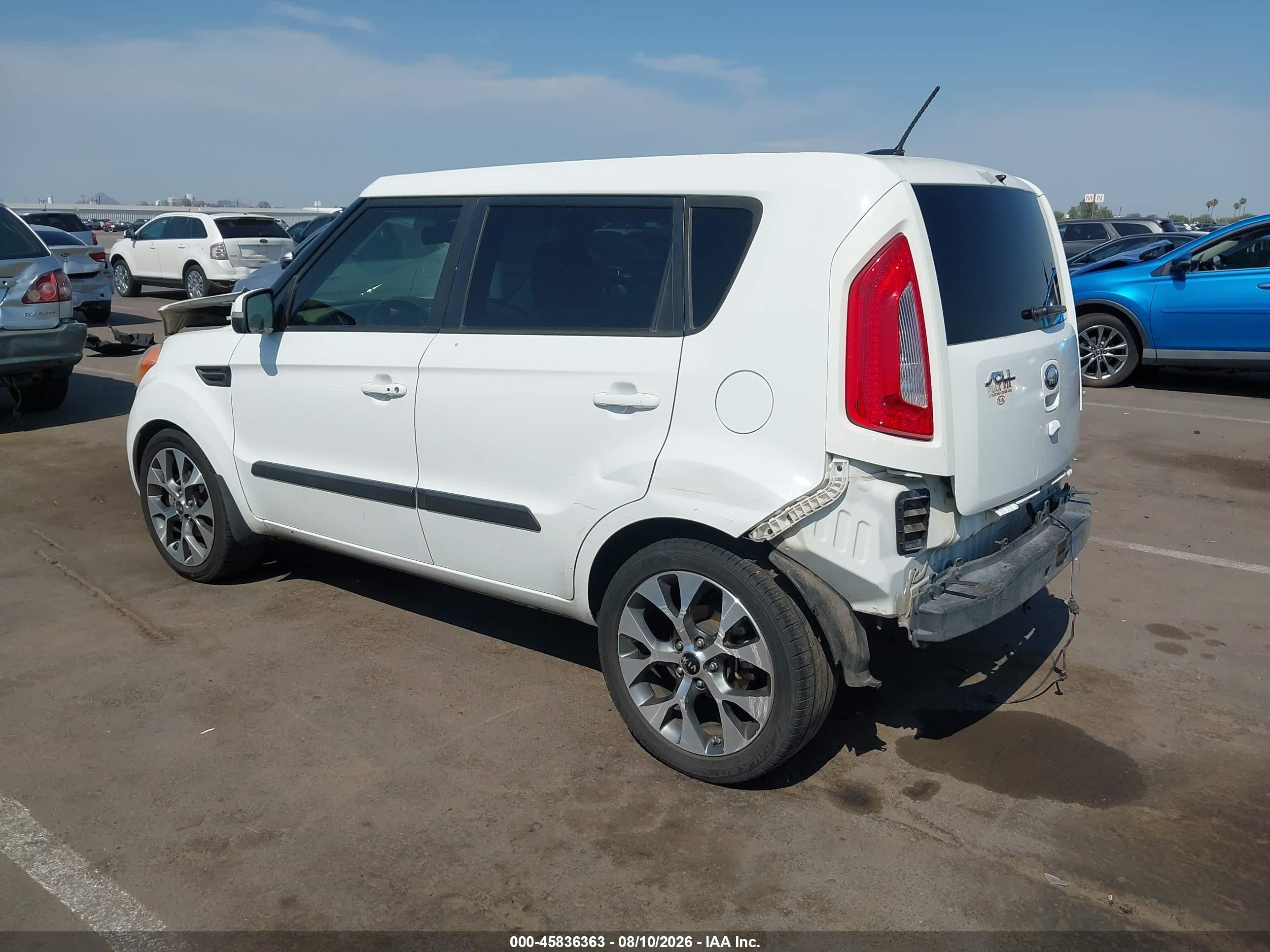 2013 Kia Soul ! White vin: KNDJT2A63D7590041
