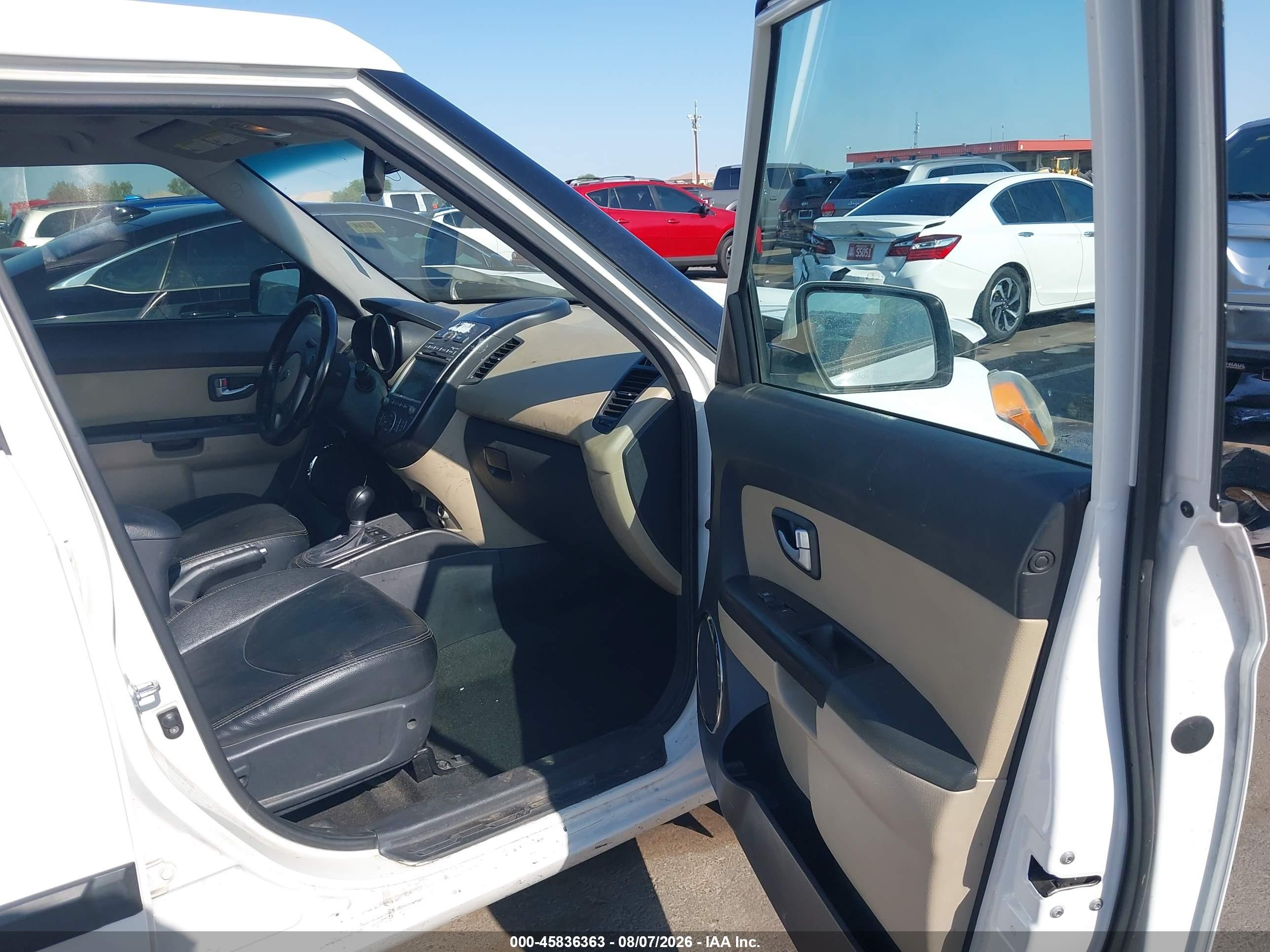 2013 Kia Soul ! White vin: KNDJT2A63D7590041