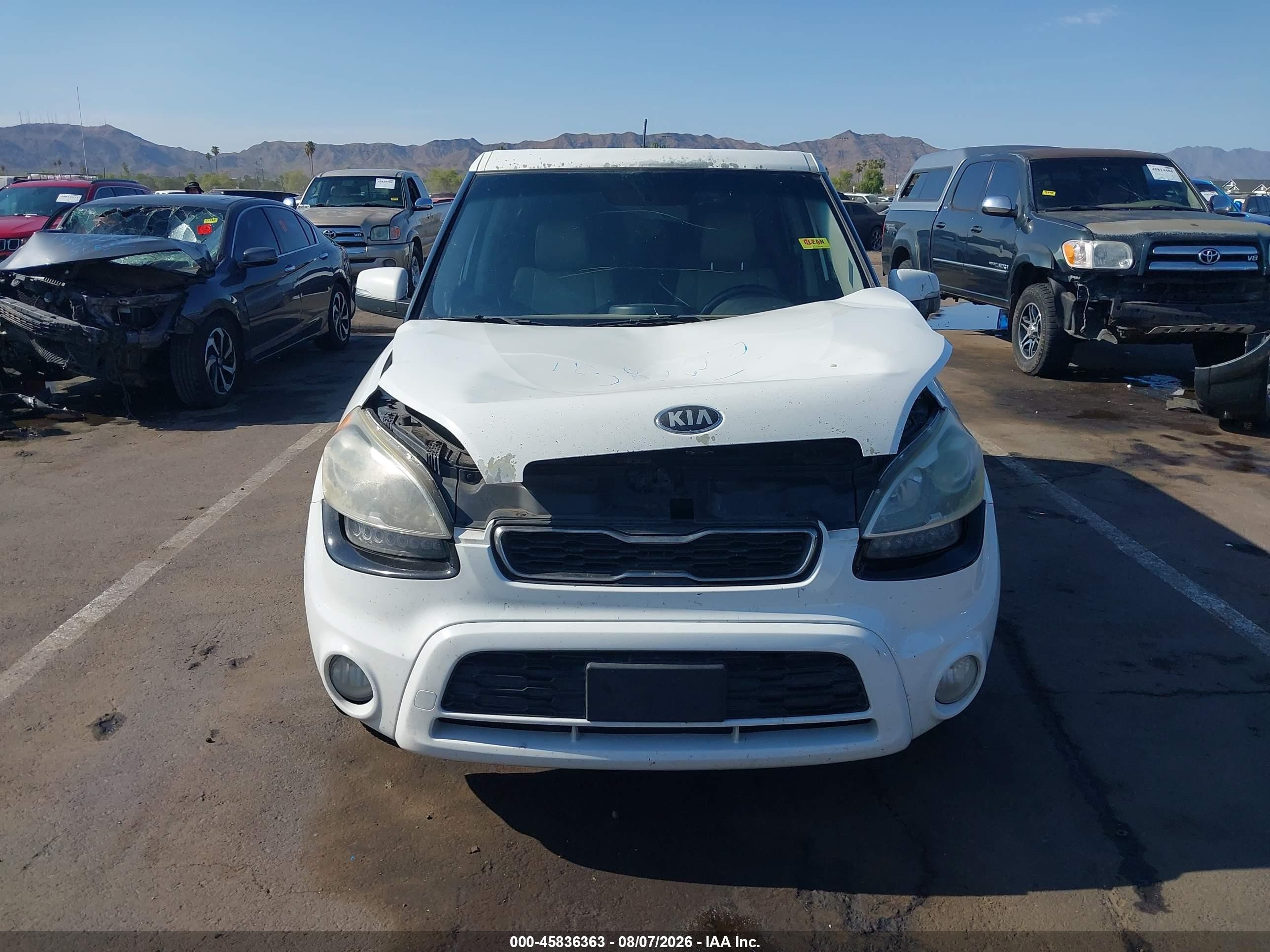 2013 Kia Soul ! White vin: KNDJT2A63D7590041