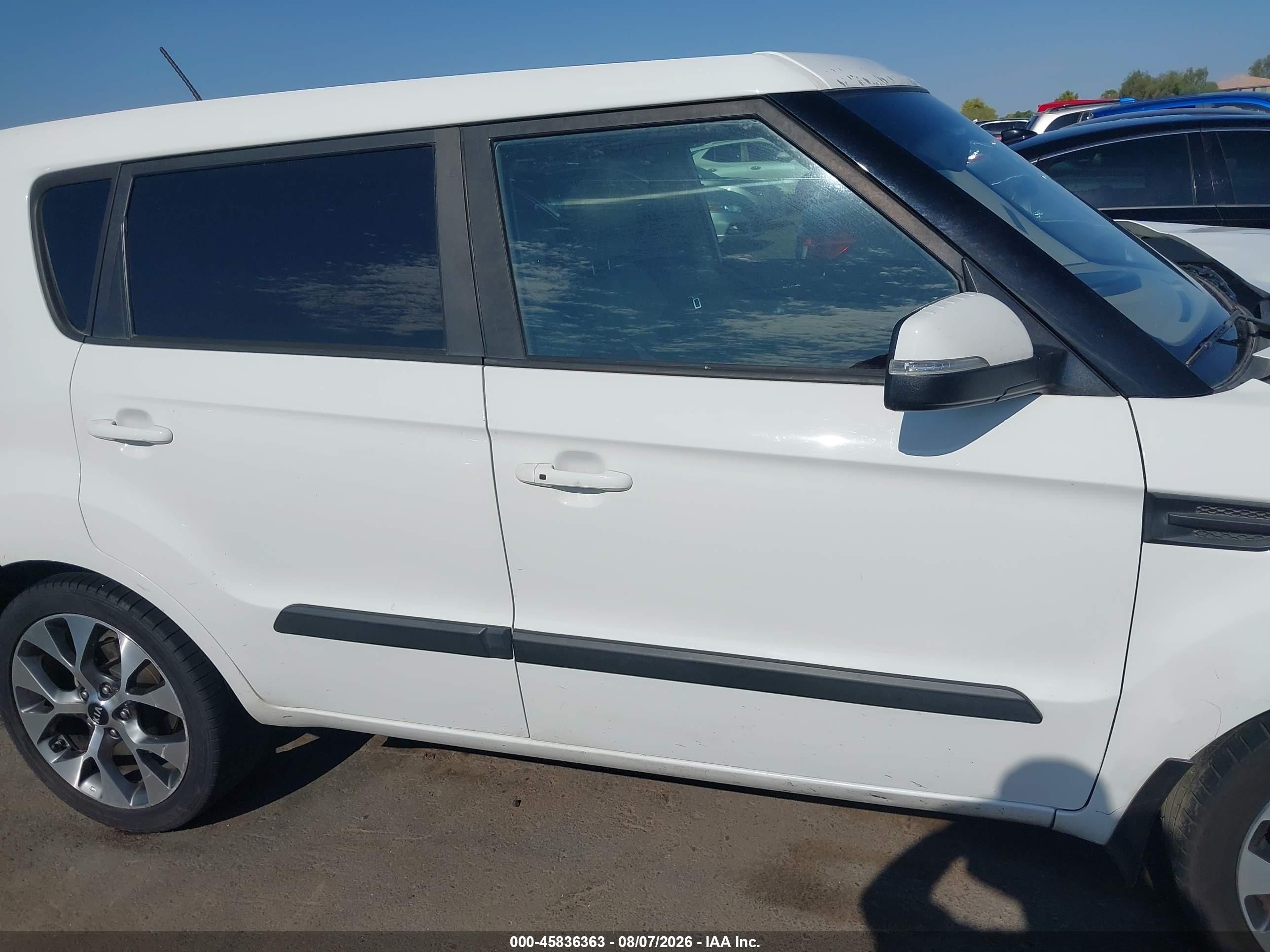 2013 Kia Soul ! White vin: KNDJT2A63D7590041