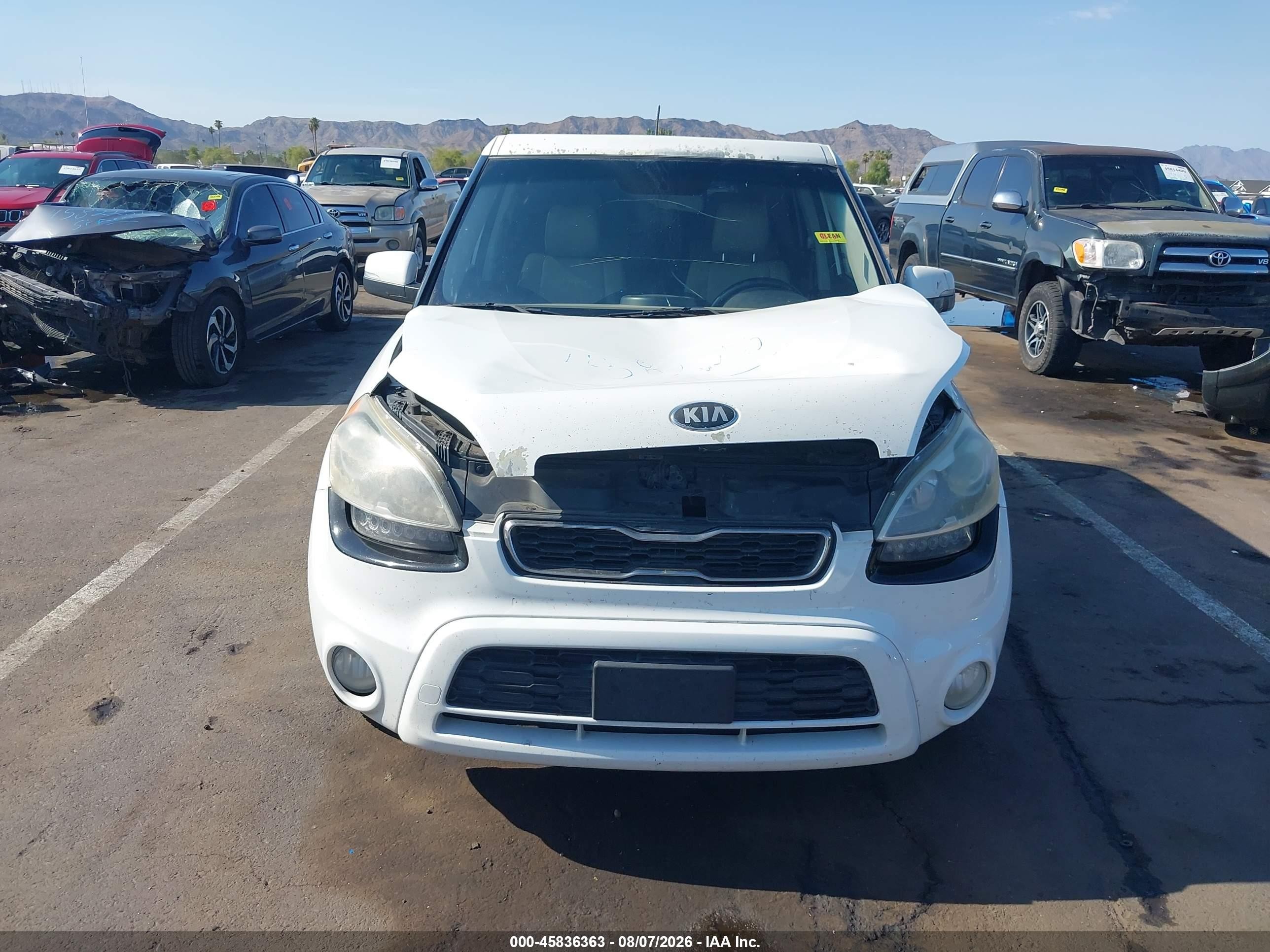 2013 Kia Soul ! White vin: KNDJT2A63D7590041