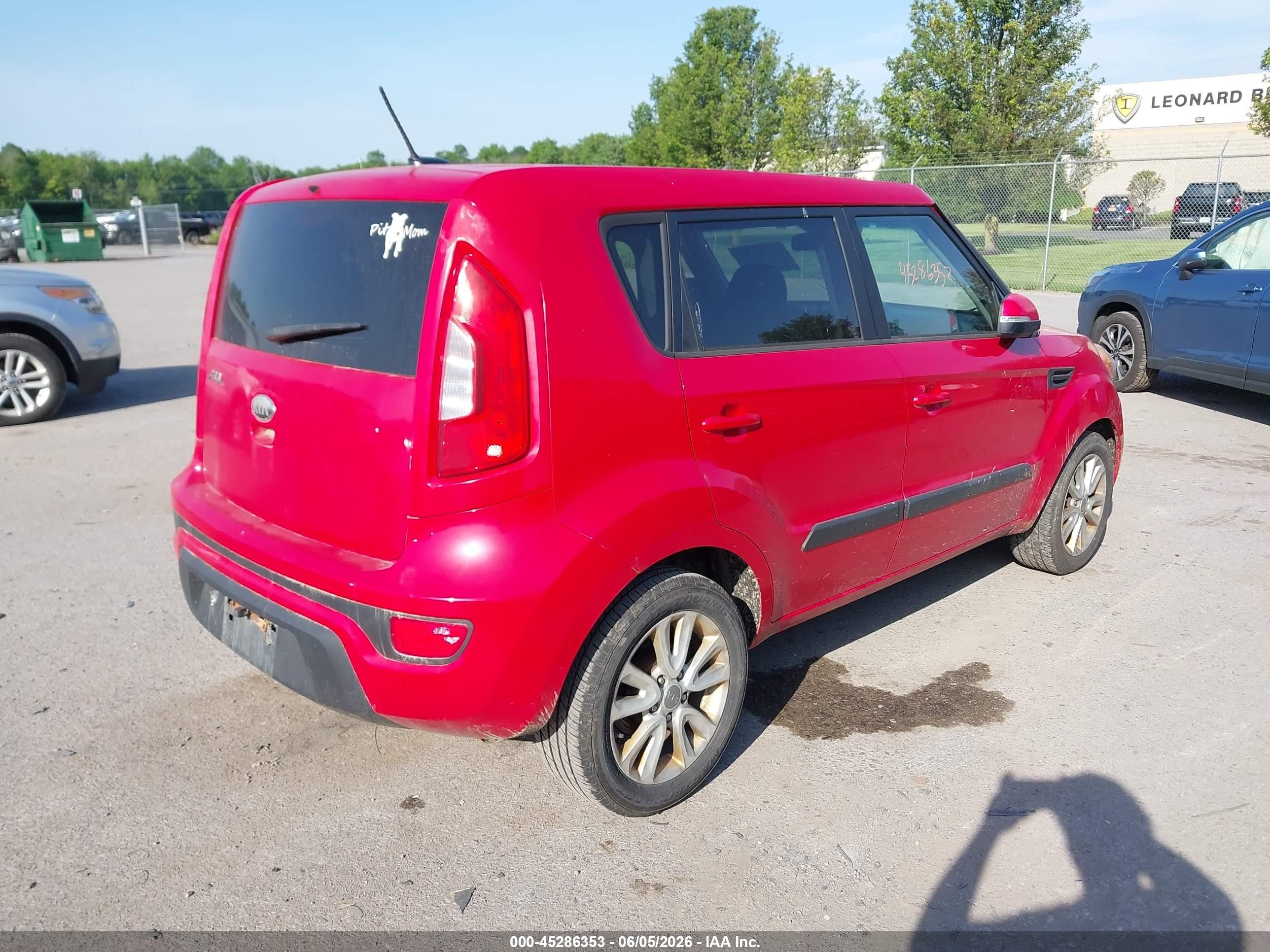 2013 Kia Soul + Красный vin: KNDJT2A63D7592842