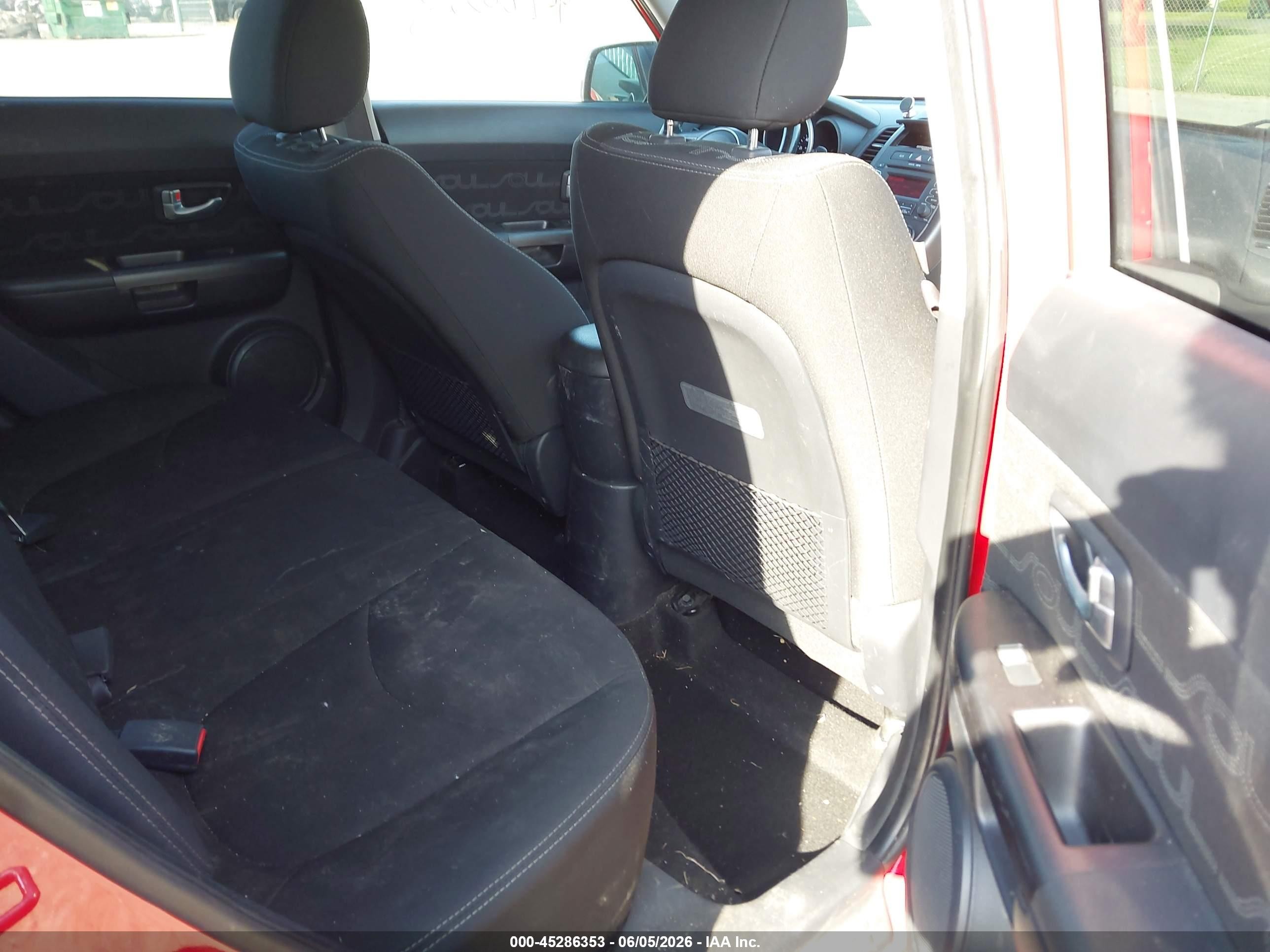 2013 Kia Soul + Красный vin: KNDJT2A63D7592842