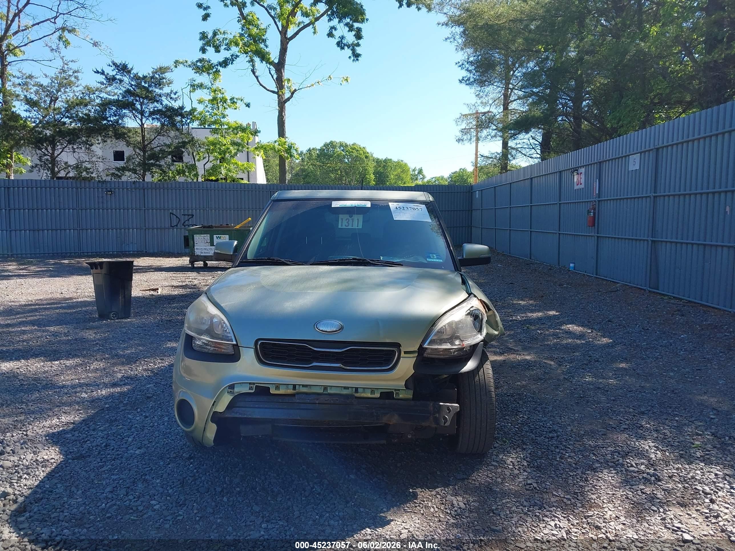 2013 Kia Soul + Green vin: KNDJT2A63D7601524