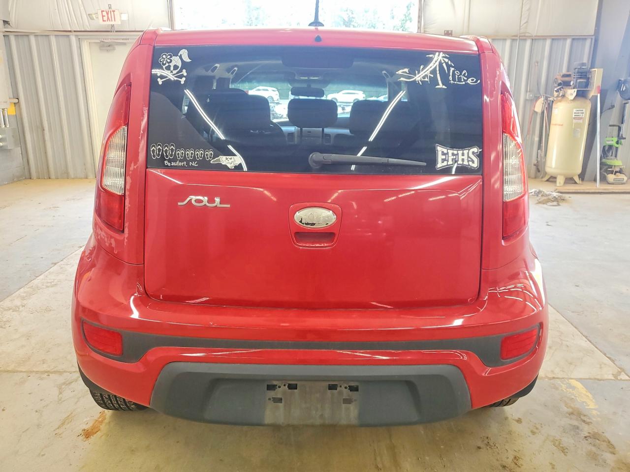 2013 Kia Soul + Red vin: KNDJT2A63D7619621