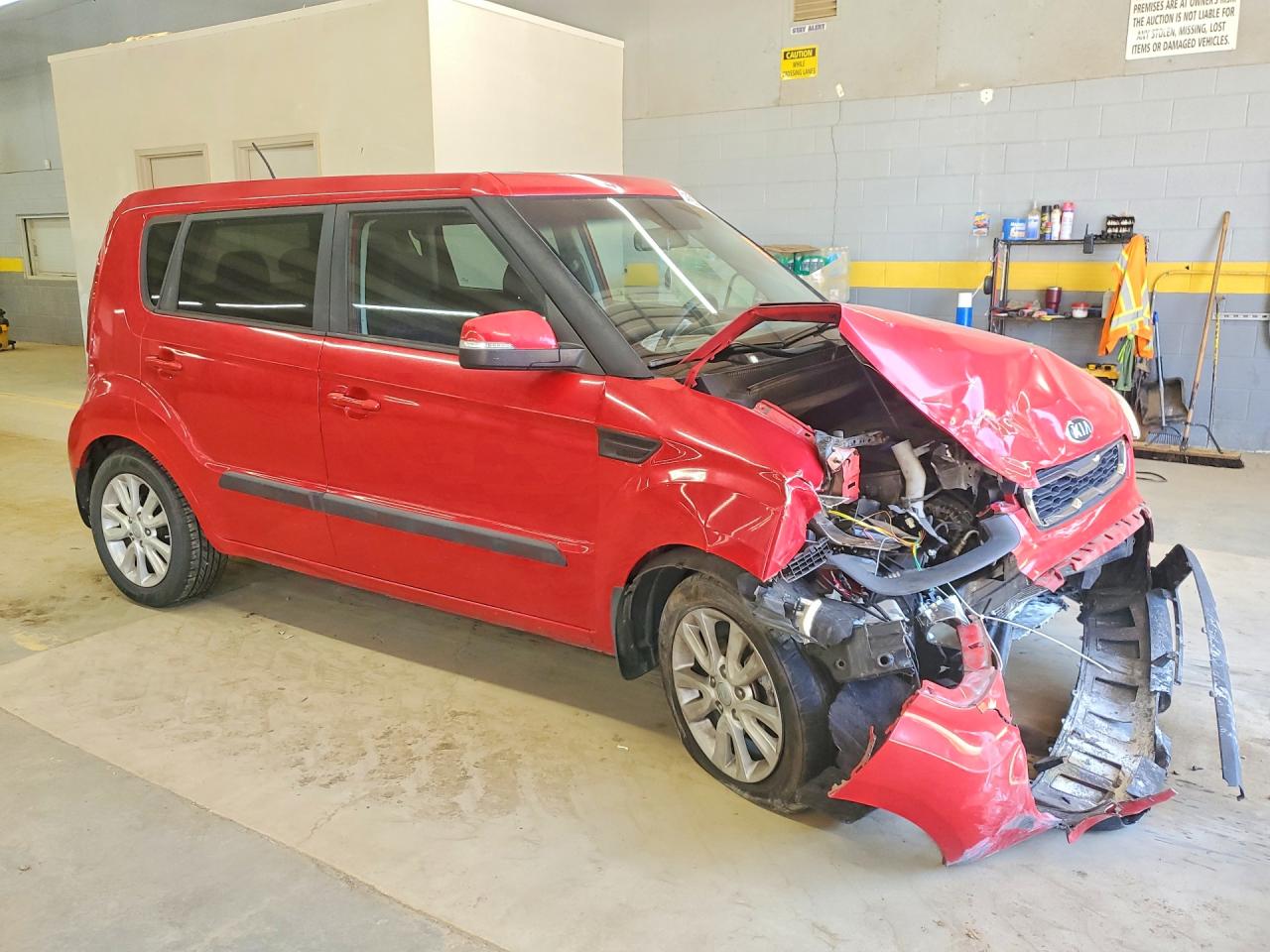 2013 Kia Soul + Red vin: KNDJT2A63D7619621