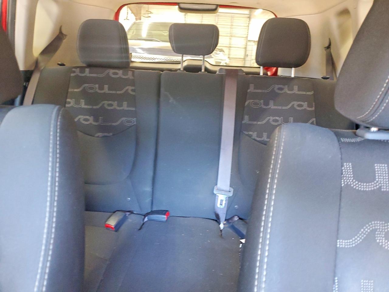2013 Kia Soul + Red vin: KNDJT2A63D7619621