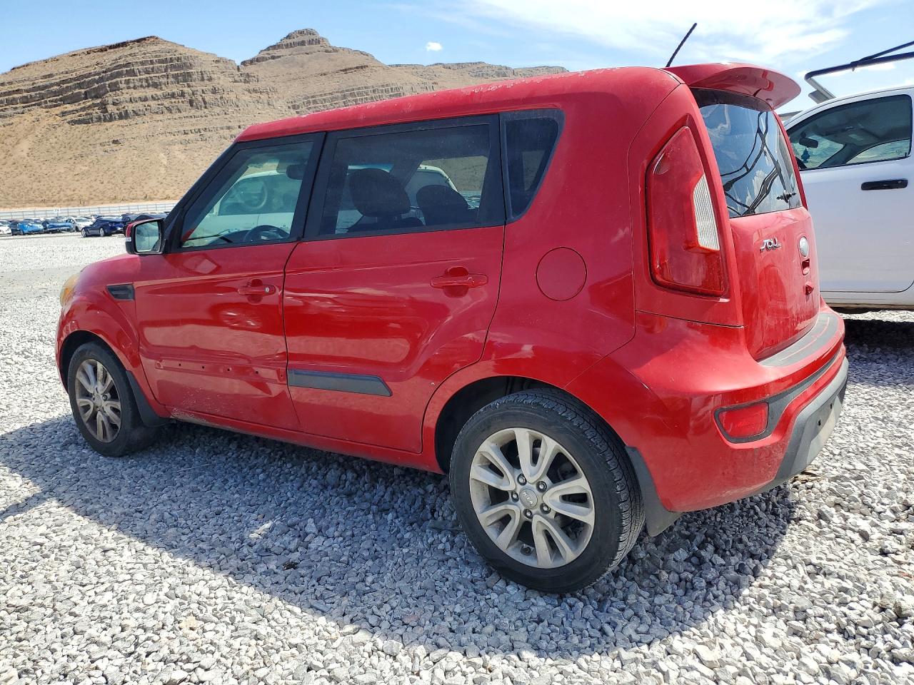 2013 Kia Soul + Red vin: KNDJT2A63D7626679