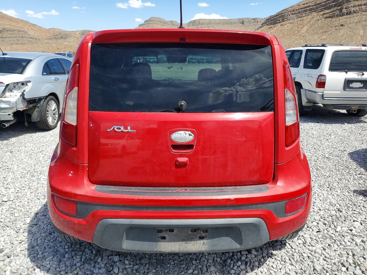2013 Kia Soul + Red vin: KNDJT2A63D7626679