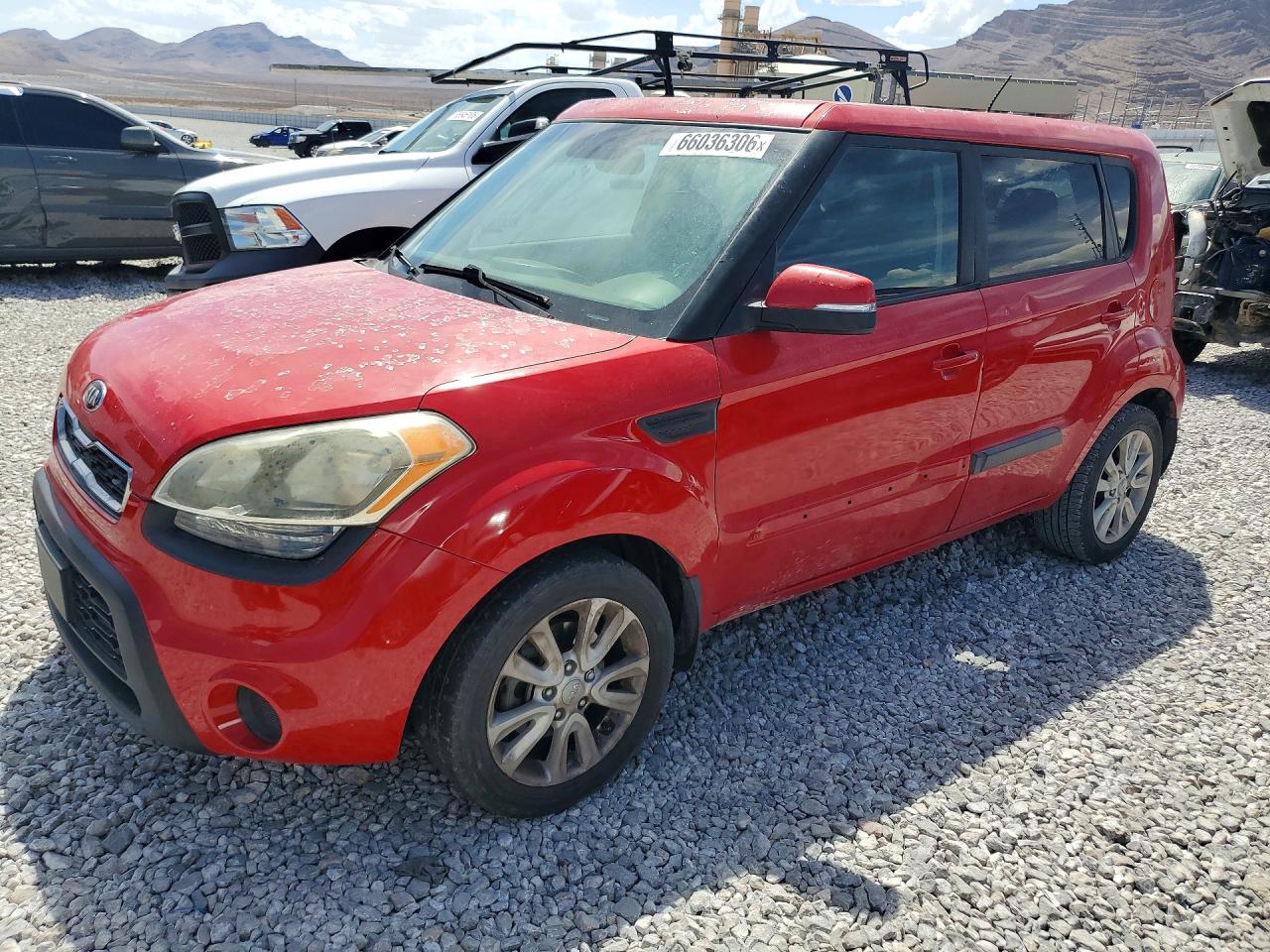 2013 Kia Soul + Red vin: KNDJT2A63D7626679