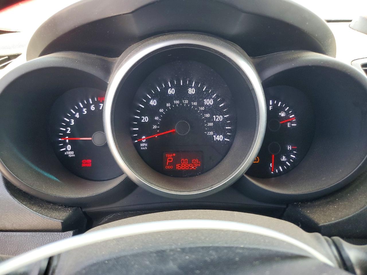 2013 Kia Soul + Red vin: KNDJT2A63D7626679