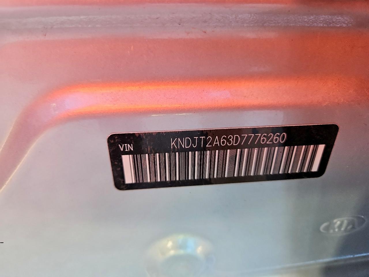2013 Kia Soul + Серебряный vin: KNDJT2A63D7776260