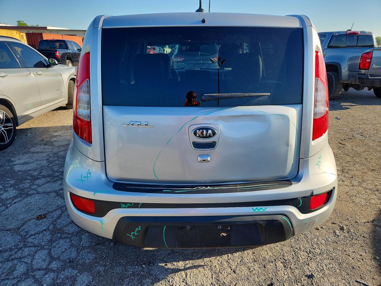 2013 Kia Soul + Серебряный vin: KNDJT2A63D7776260
