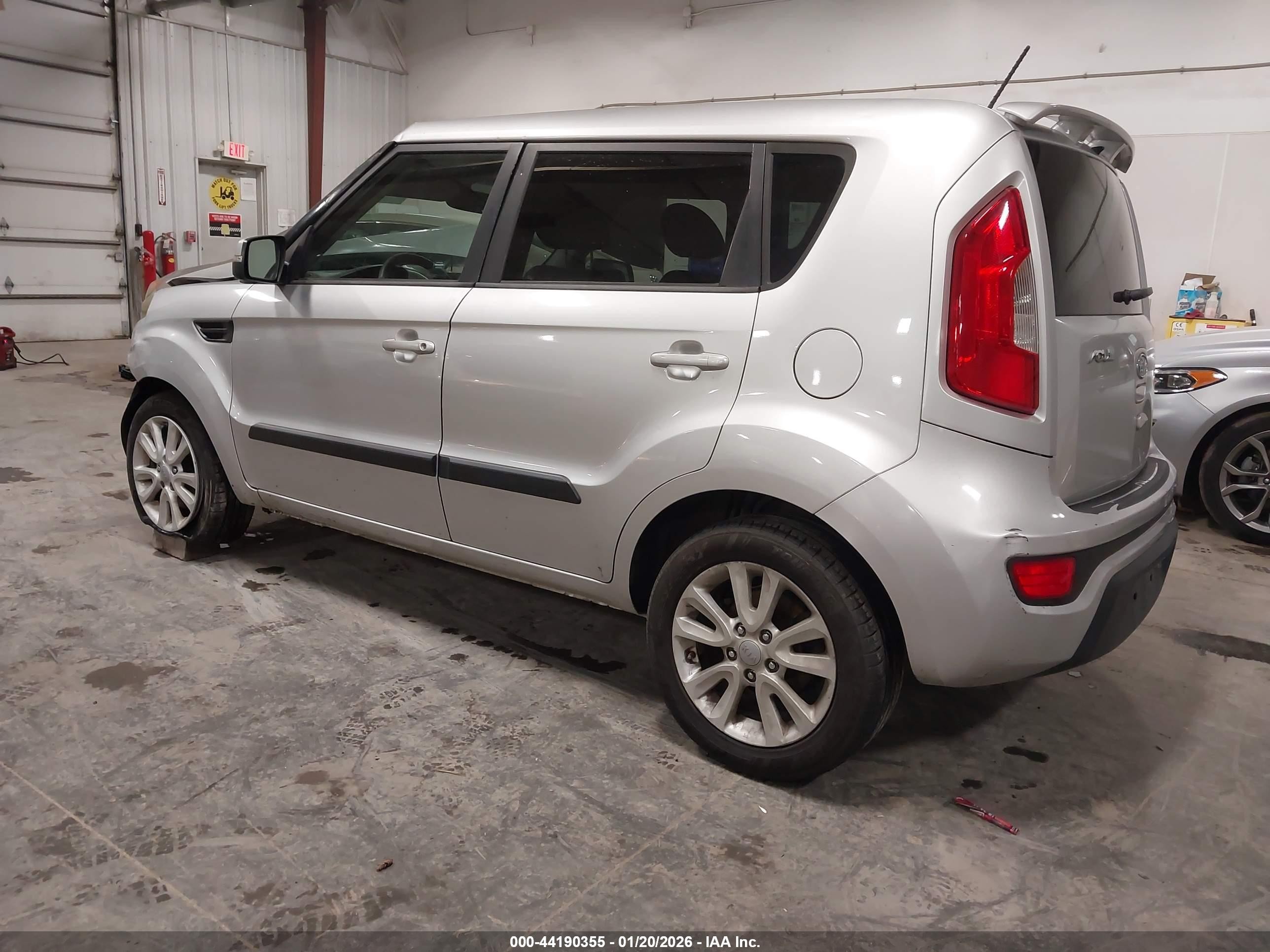 2012 Kia Soul + Silver vin: KNDJT2A64C7363651