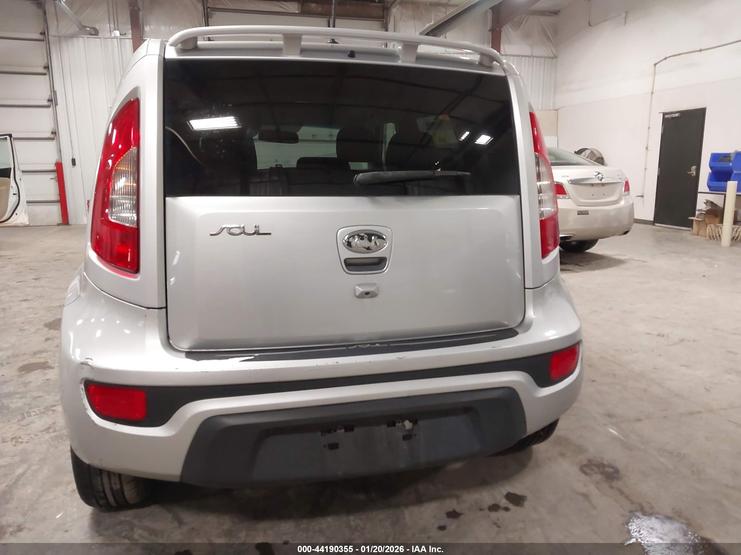 2012 Kia Soul + Silver vin: KNDJT2A64C7363651