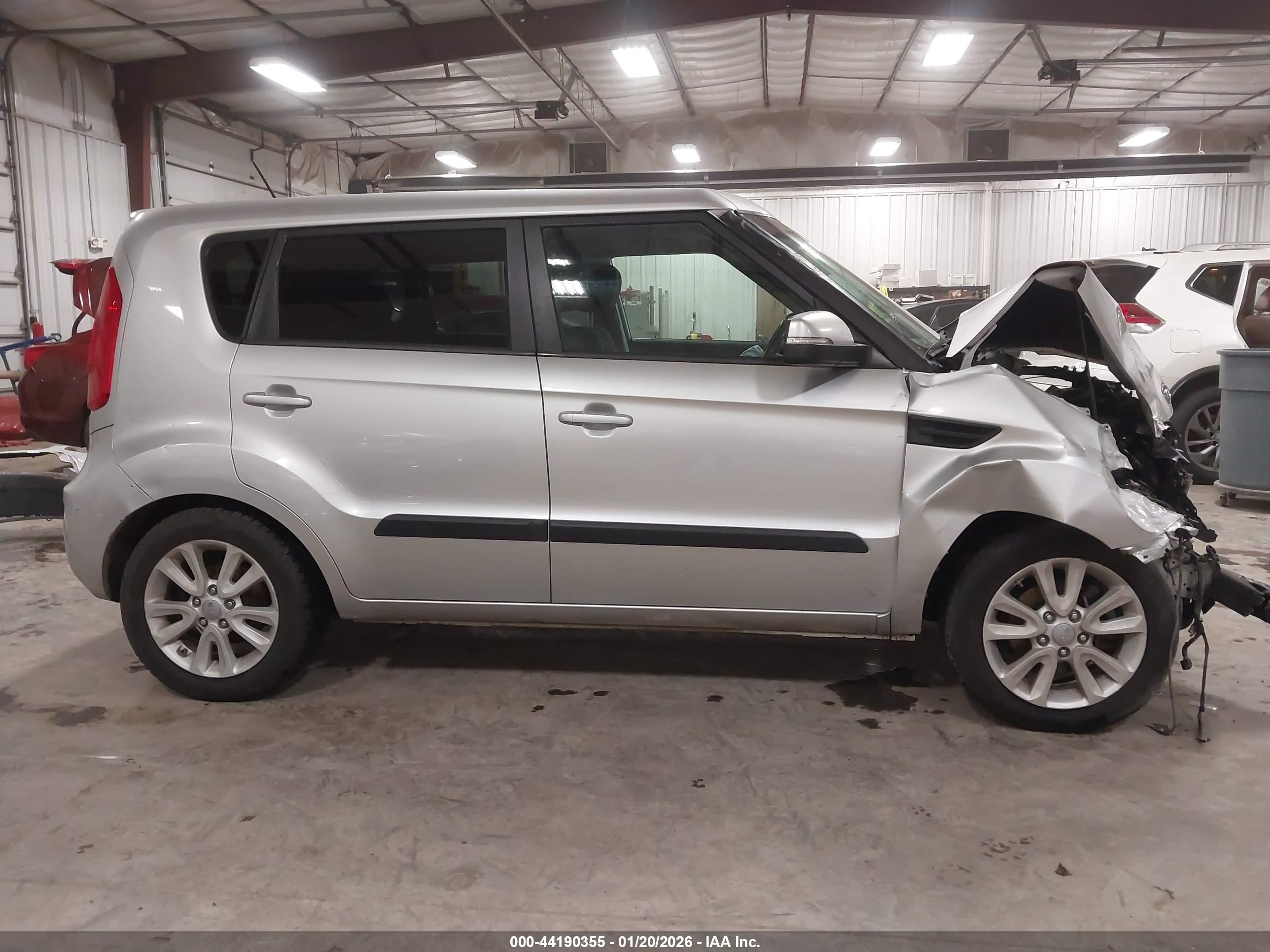 2012 Kia Soul + Silver vin: KNDJT2A64C7363651