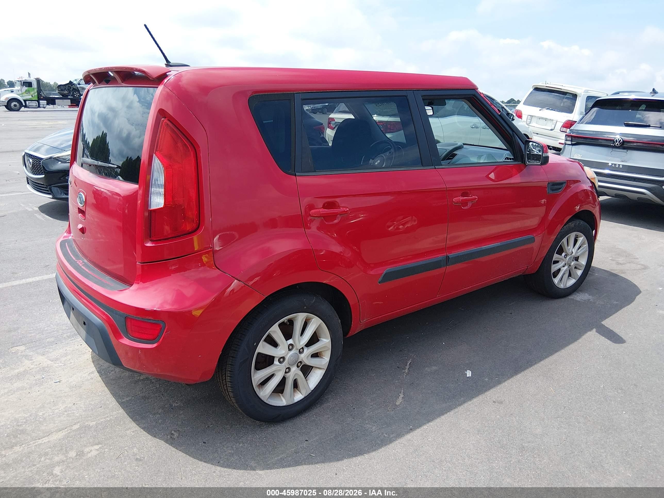 2012 Kia Soul + Red vin: KNDJT2A64C7367005