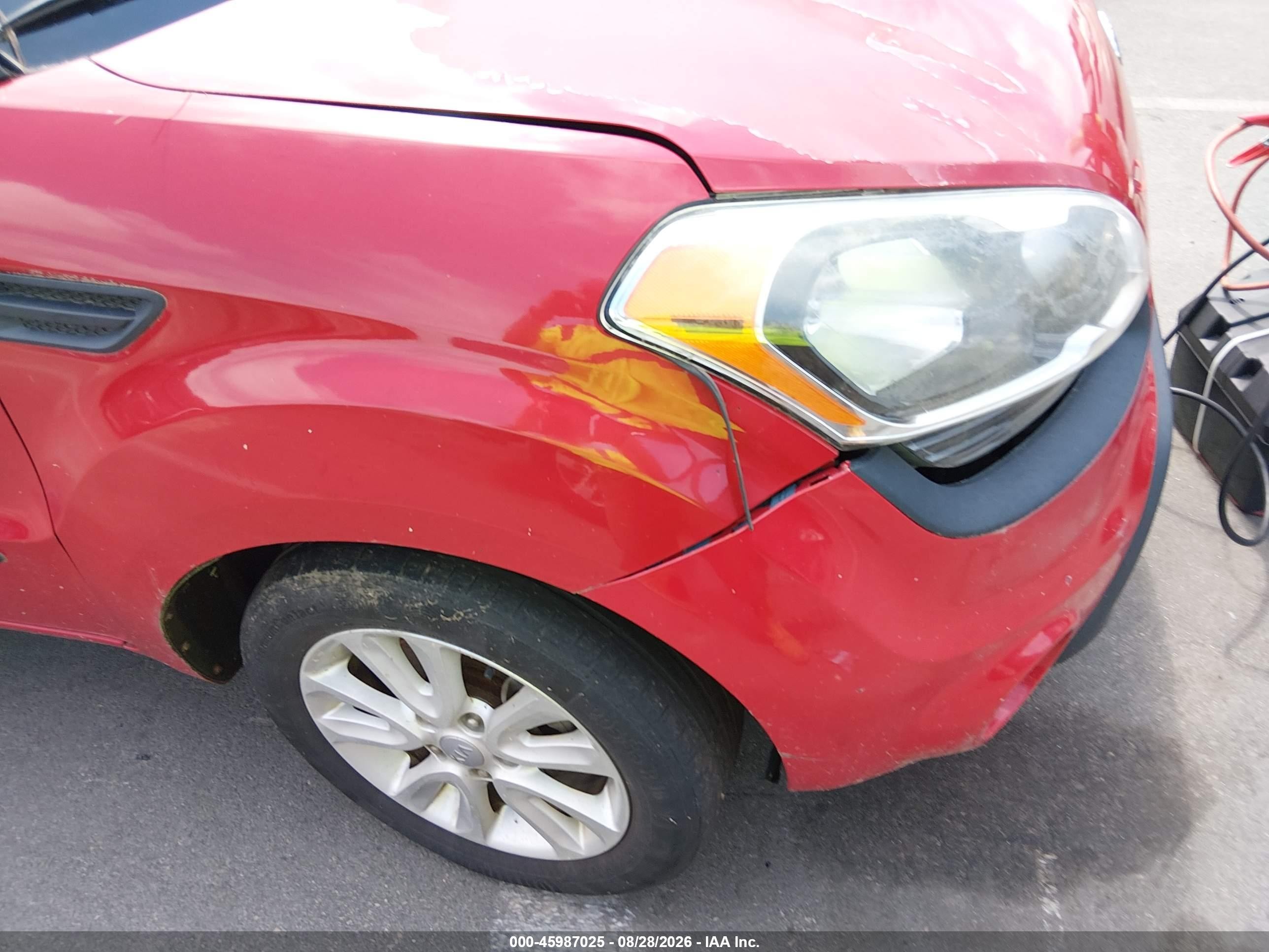 2012 Kia Soul + Red vin: KNDJT2A64C7367005