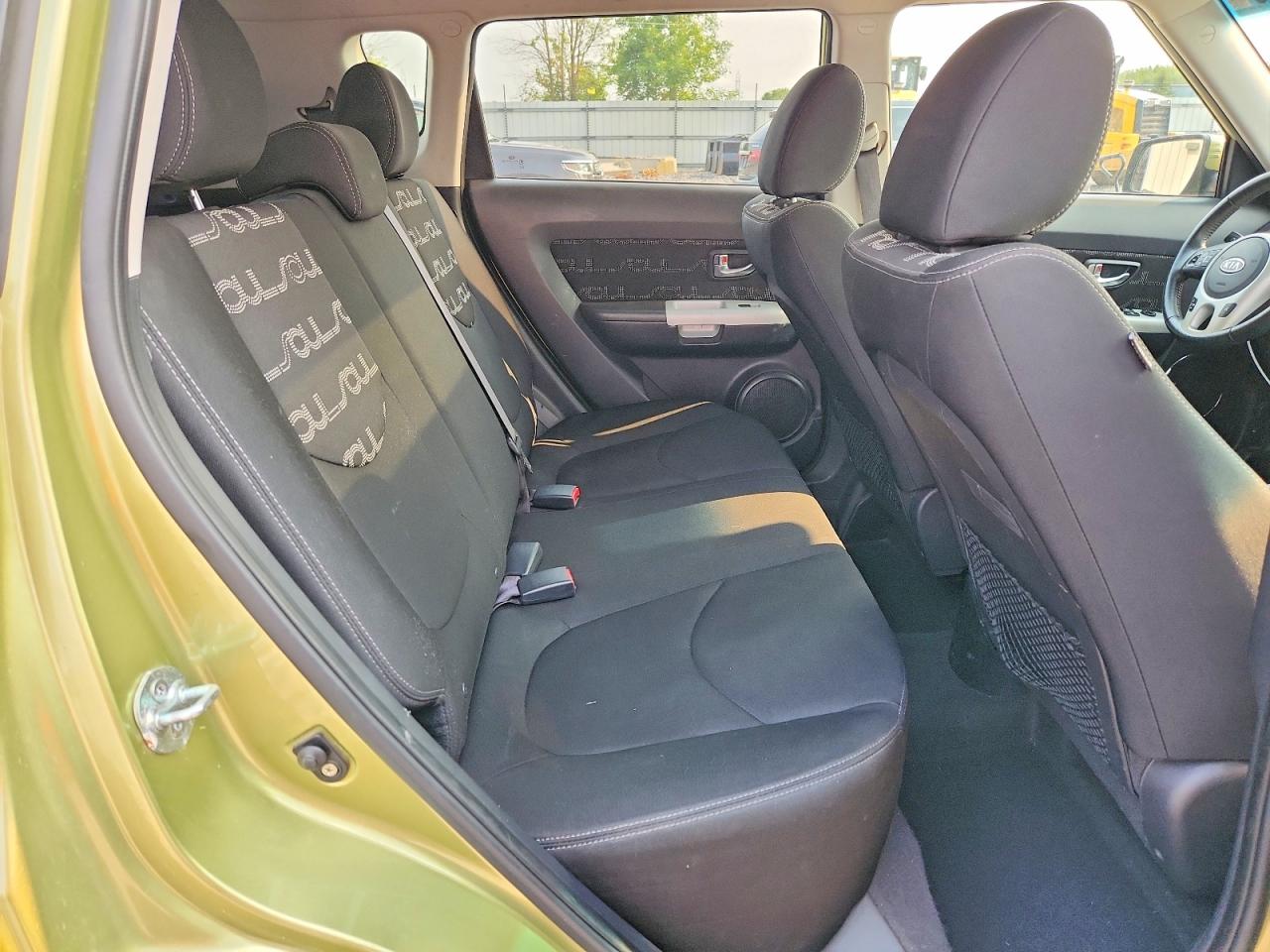 2012 Kia Soul + Зеленый vin: KNDJT2A64C7369997