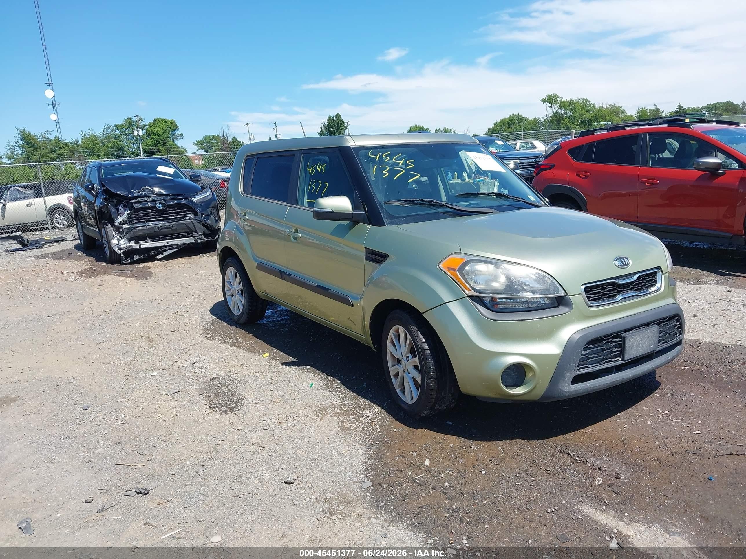 2012 Kia Soul + Green vin: KNDJT2A64C7378330