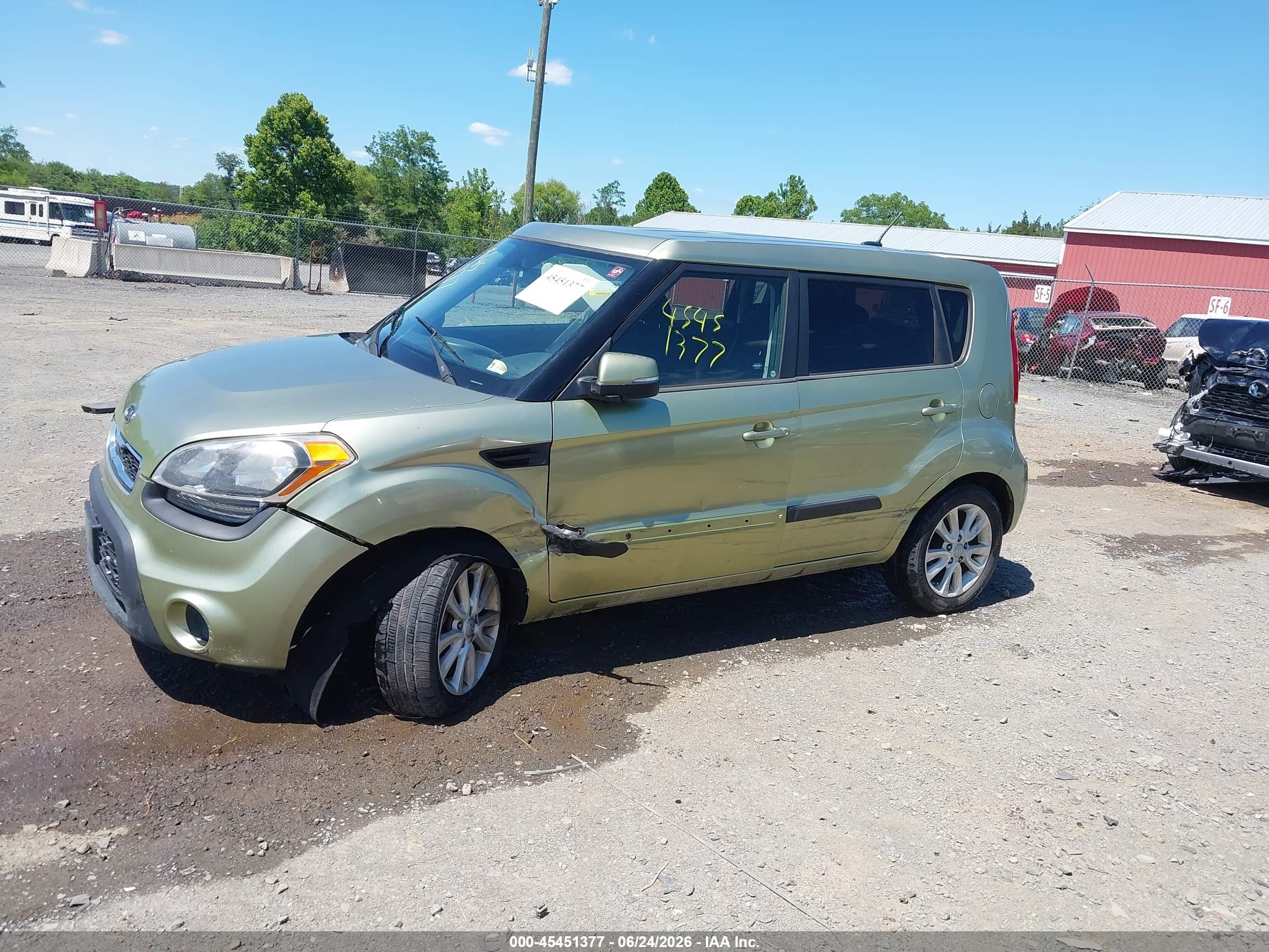 2012 Kia Soul + Green vin: KNDJT2A64C7378330