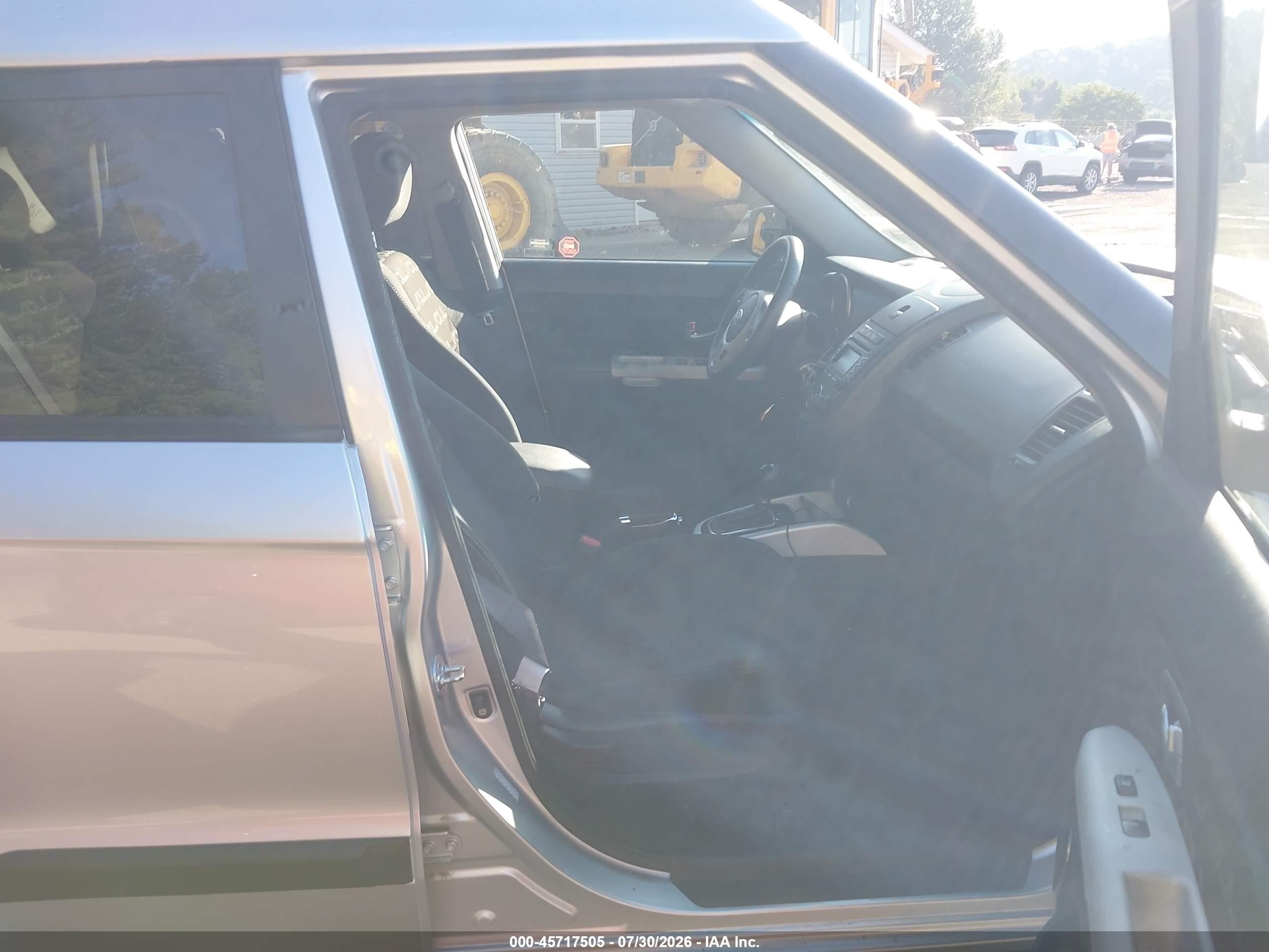 2012 Kia Soul + Silver vin: KNDJT2A64C7379882
